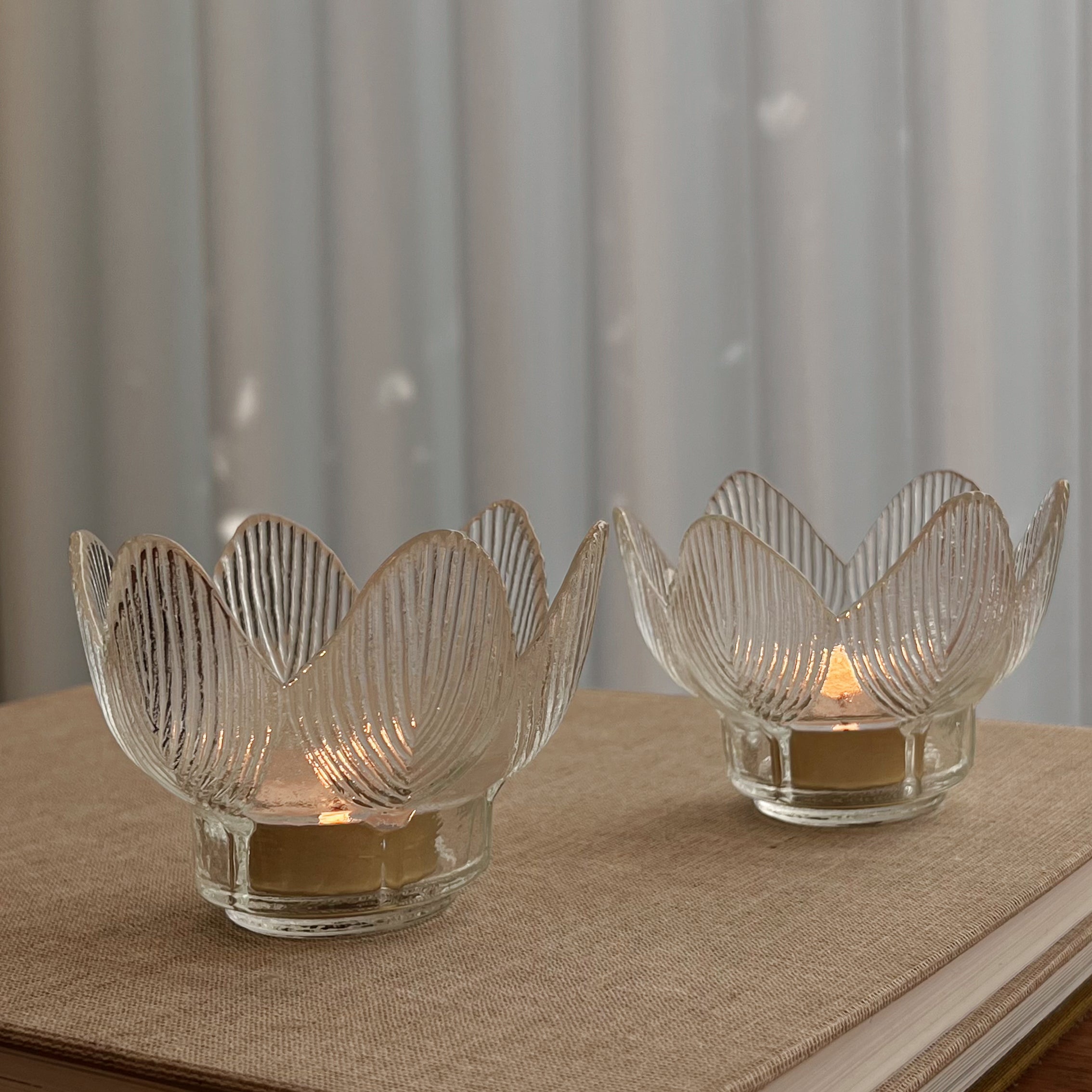 set van 2 glazen lotus waxinelichthouders – transparant – vintage