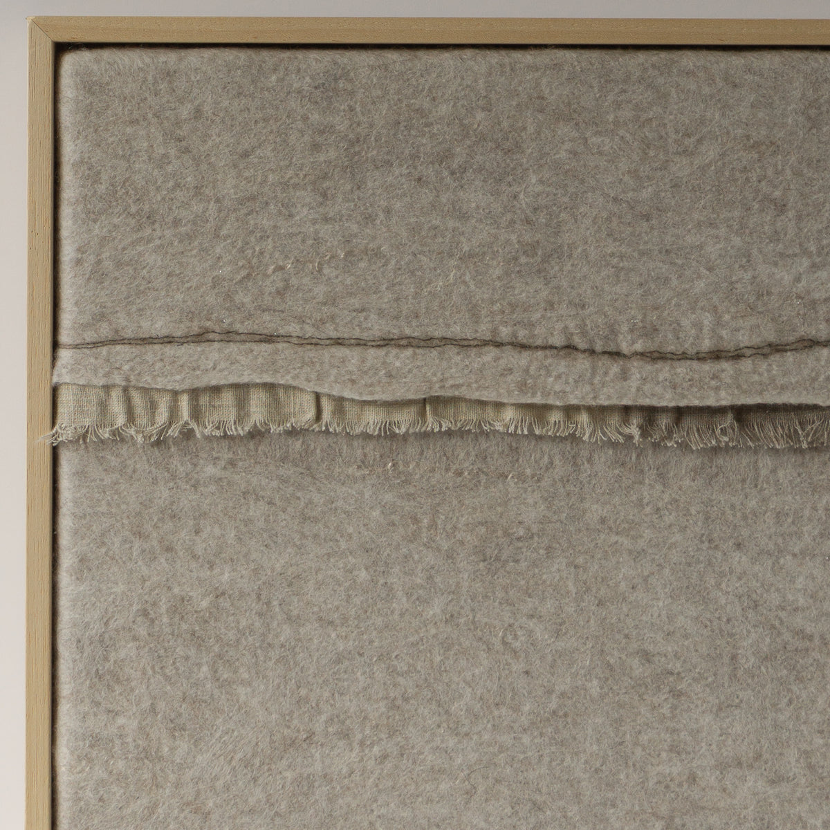 Imperfectus XIV – vilten wandkunst | Vilt & Vlow | 43 × 48 cm