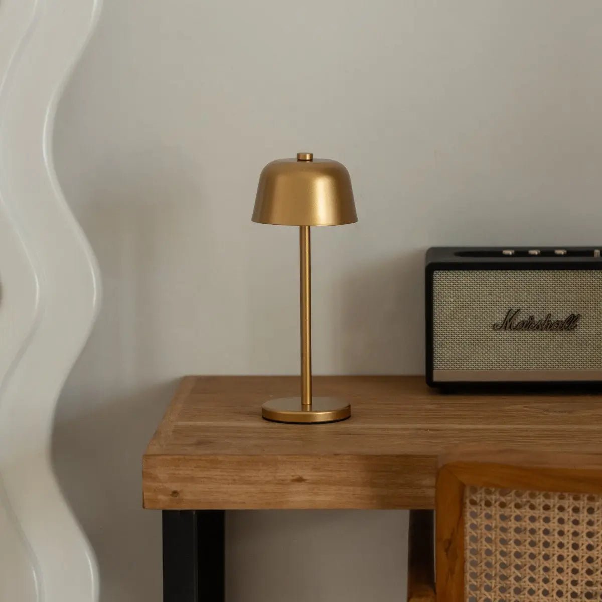 Anton Goud Oplaadbare Tafellamp | Strakke en draadloze verlichting Tavellio - Amsterdam