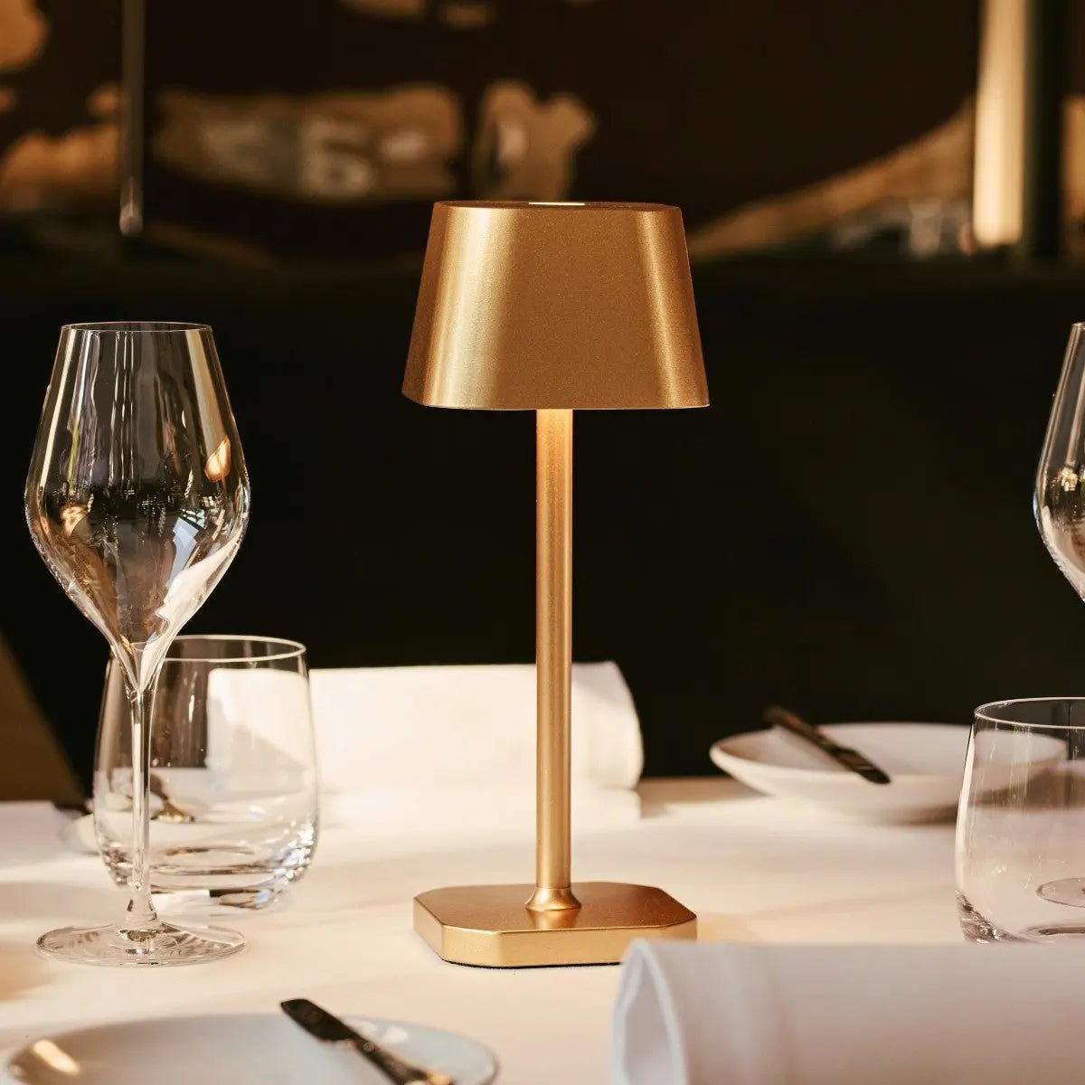 Ava Goud Oplaadbare Tafellamp | Draadloos, dimbaar en stijlvol Tavellio - Amsterdam