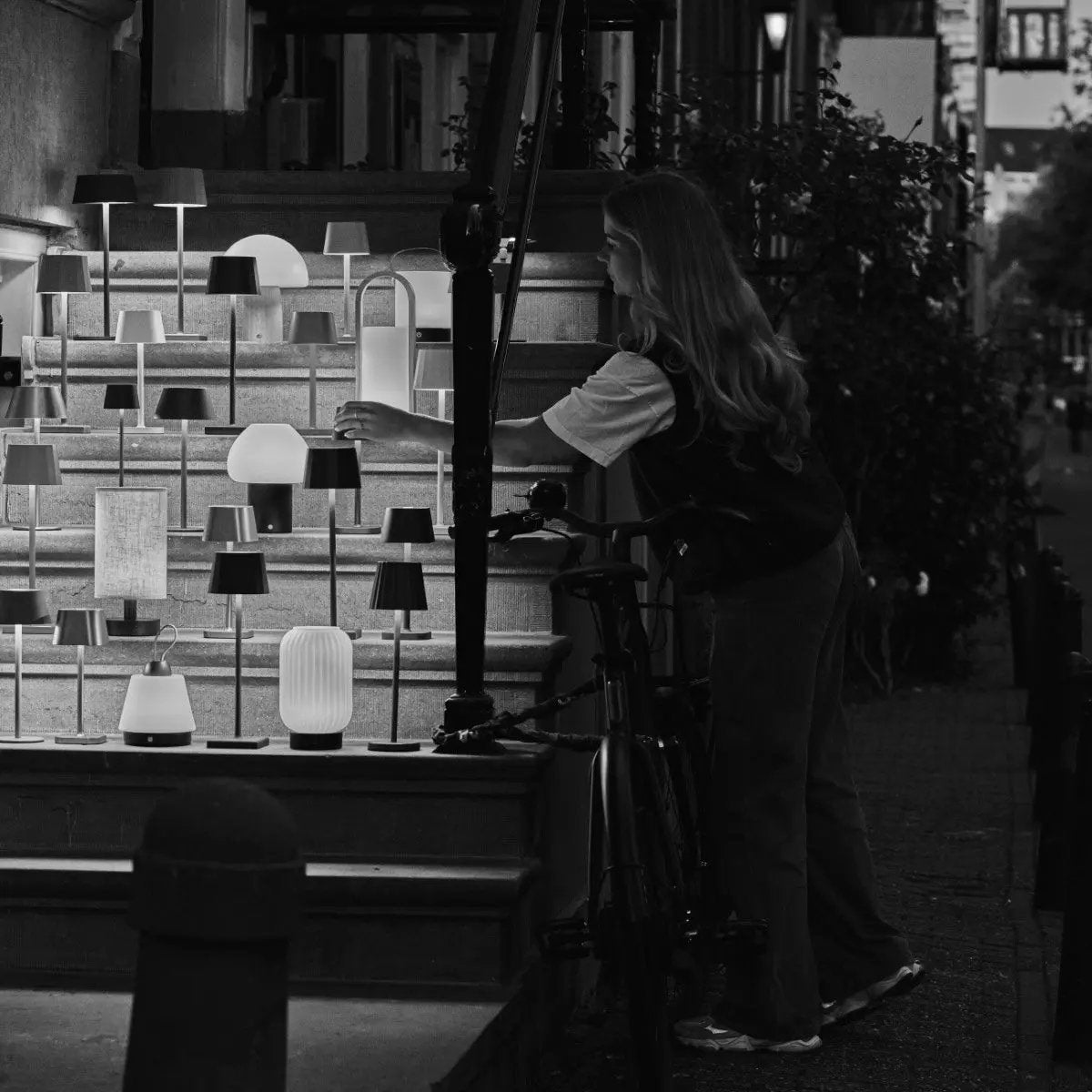 Ava Stone Gray - Oplaadbare tafellamp | Stijlvol, draadloos lamp en dimbaar Tavellio - Amsterdam