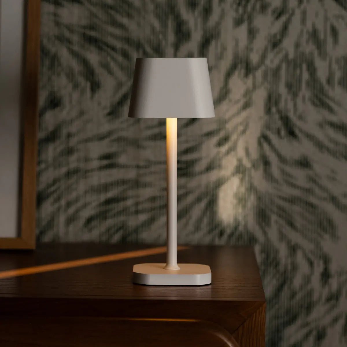 Ava witte oplaadbare tafellamp – stijlvolle, draadloze en dimbare verlichting Tavellio - Amsterdam