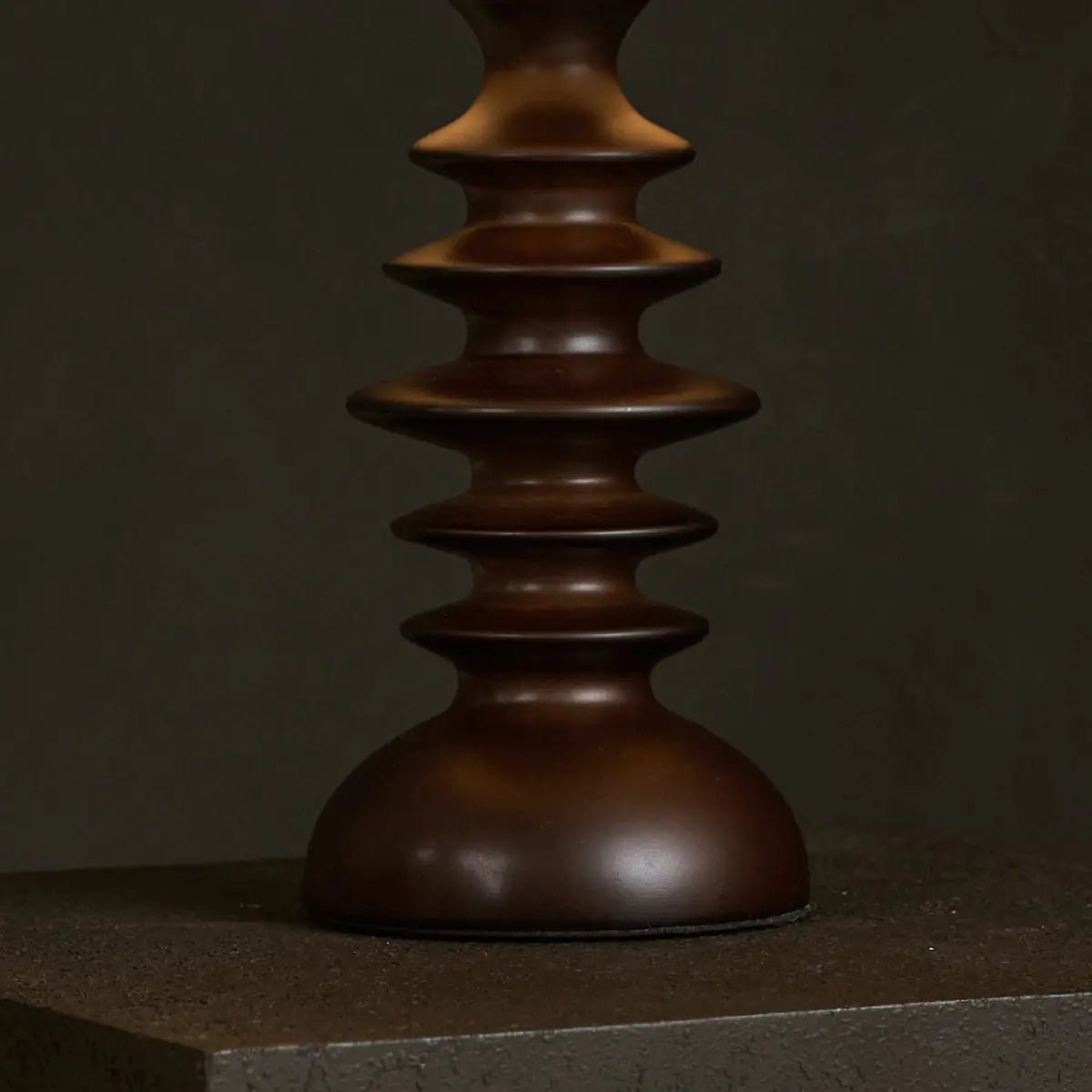 Bodhi donkerbruine houten lamp met beige lampenkap – elegante verlichting voor elke kamer Tavellio - Amsterdam