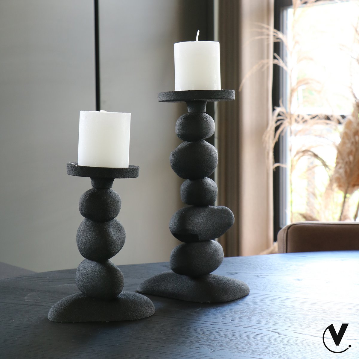 Carepa black L17/15 x B13/11 x H31/20 cm - 2 stuks Vase The World