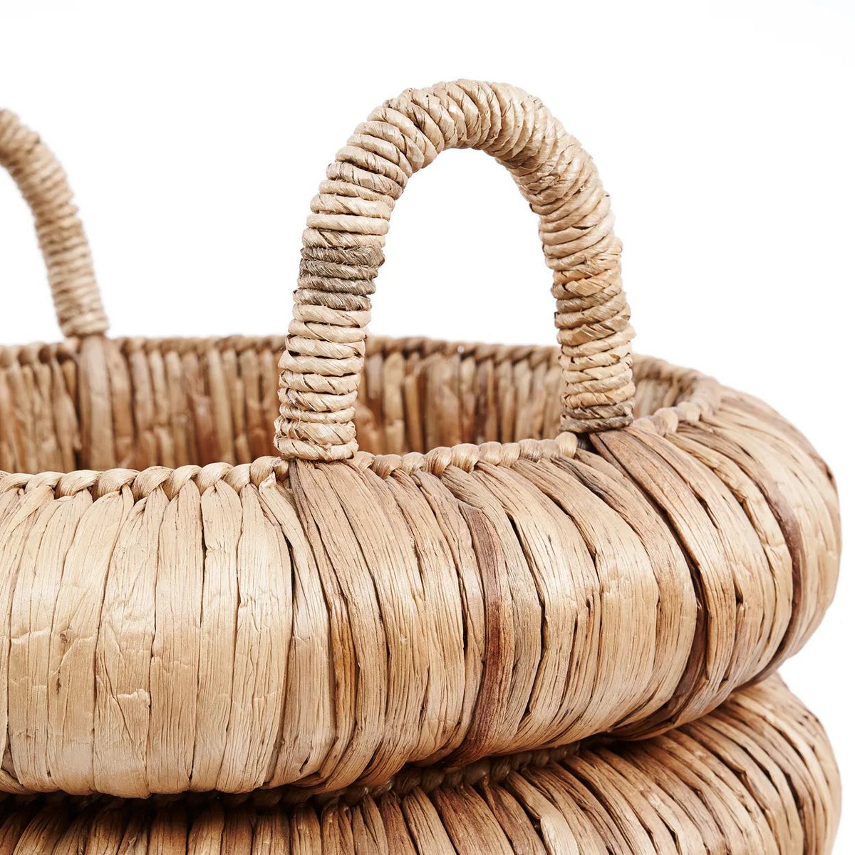 chunky Mand – luxe design mand van waterhyacint - Bazar Bizar Bazar Bizar Living