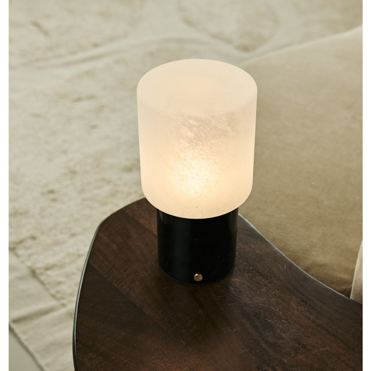 Cuyp Black / Nero Marquina - Marmeren oplaadbare tafellamp - Draadloos, USB -oplaadbaar en tot 100 looptijd Tavellio - Amsterdam