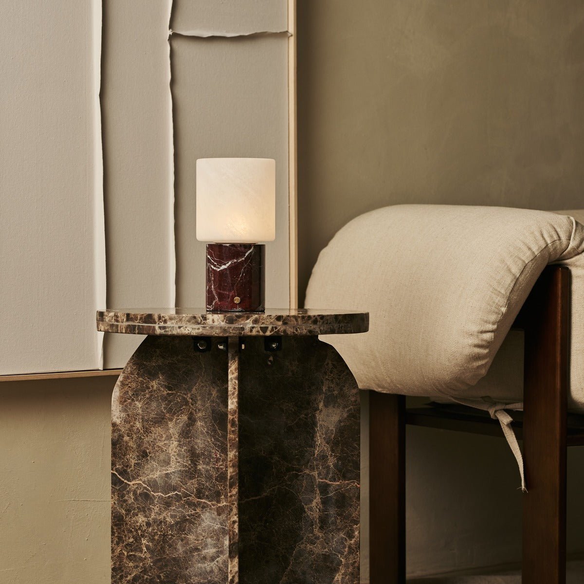 Cuyp Red / Rosso Levanto - Marmeren oplaadbare tafellamp - Draadloos, USB -oplaadbaar en maximaal 100 uur runtime Tavellio - Amsterdam