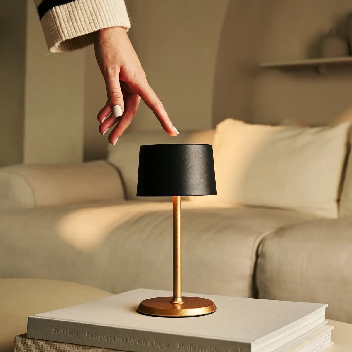 David Black & Gold oplaadbare tafellamp 2 op 1 met verstelbare hoogte - dimbaar en draadloos met 120 uur batterij Tavellio - Amsterdam