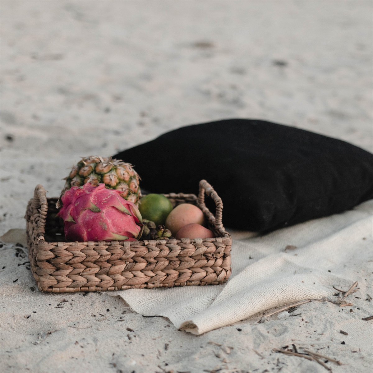 Dienblad BESAKIH van waterhyacint (3 maten) Soeji