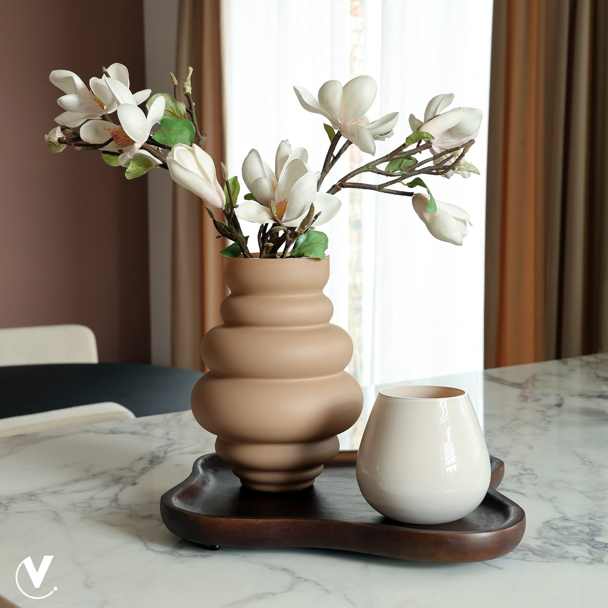 Dienblad - Breckenridge walnut Vase The World