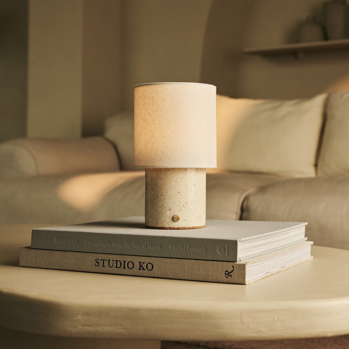 Dou Beige / Travertino Classico - Travertine oplaadbare tafellamp - draadloos, 3 lichte modi en met linnen verwisselbare lampenkap Tavellio - Amsterdam