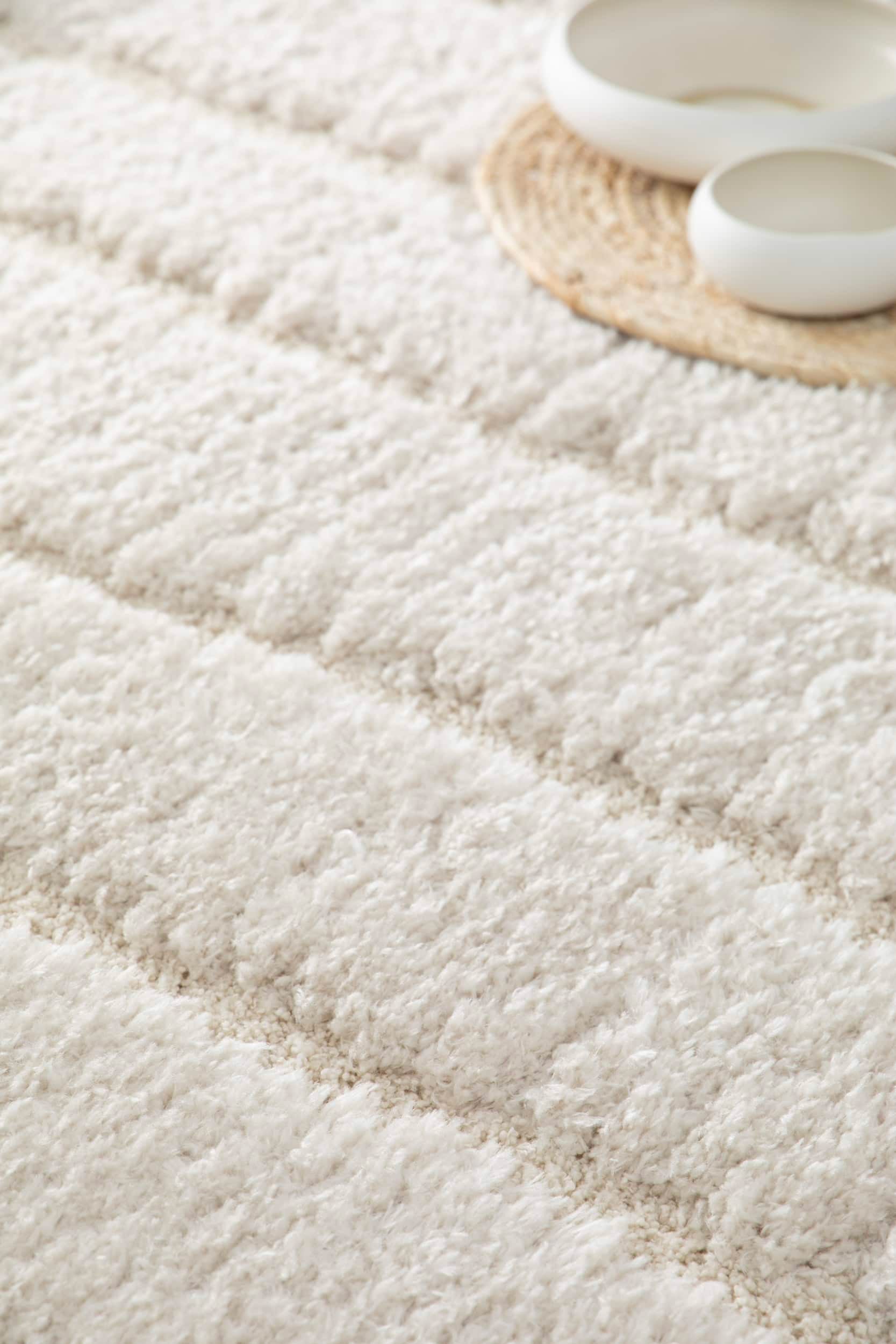 gerecycled vloerkleed maël – sneeuw – vivaraise - verkrijgbaar in 3 maten - 120x170 / 160x230 / 200x290 cm Noii HOME