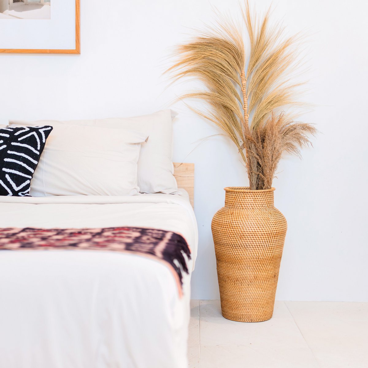 Geweven rotan vaas rond – grote boho decoratieve vaas – vaas hoog en smal – vloervaas handgemaakt van natuurlijke vezels (Ø 30 cm) KIDUNG Soeji