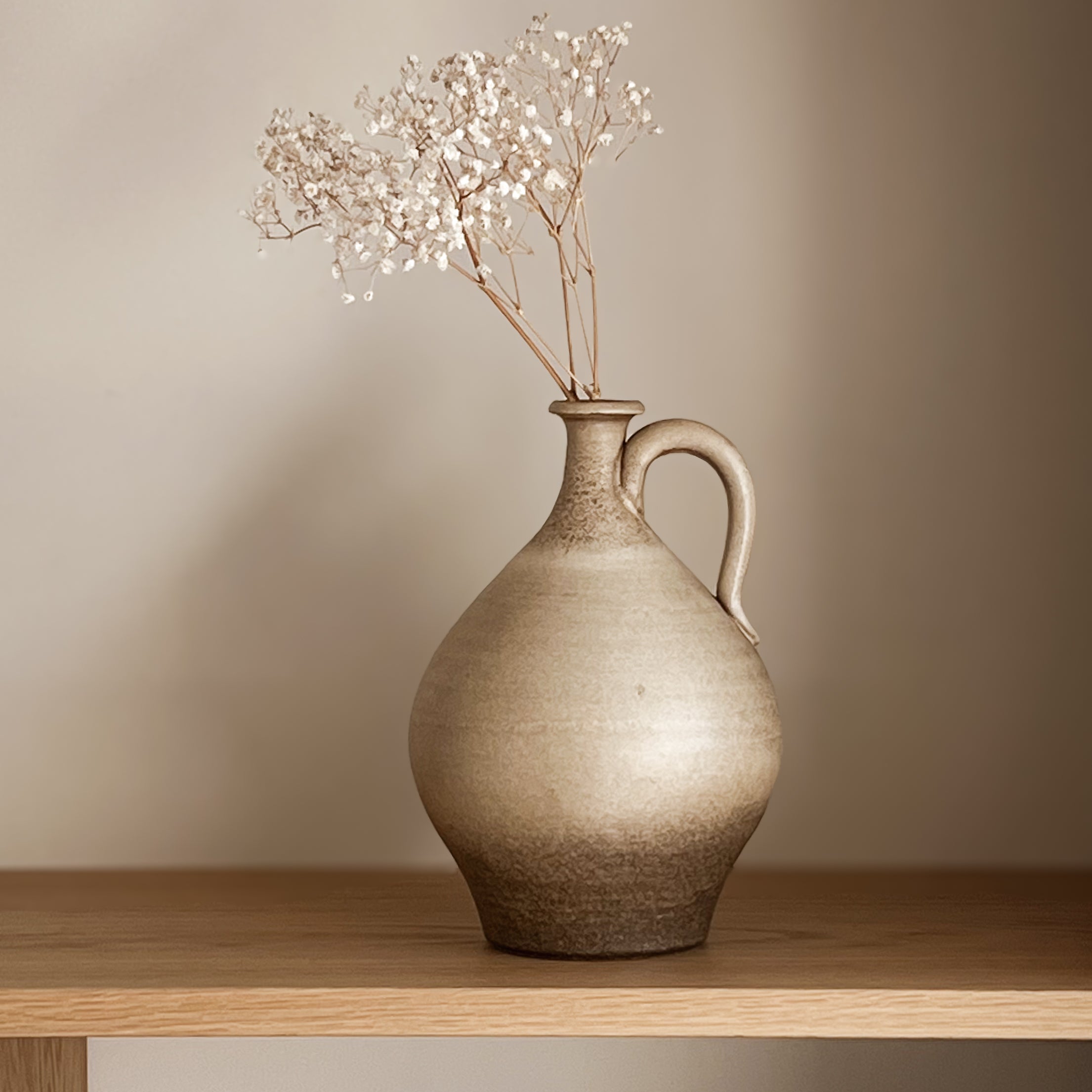 grès kruik naturel – handgemaakt en gesigneerd – keramiek vaas 22,5 cm - pre-loved Noii HOME