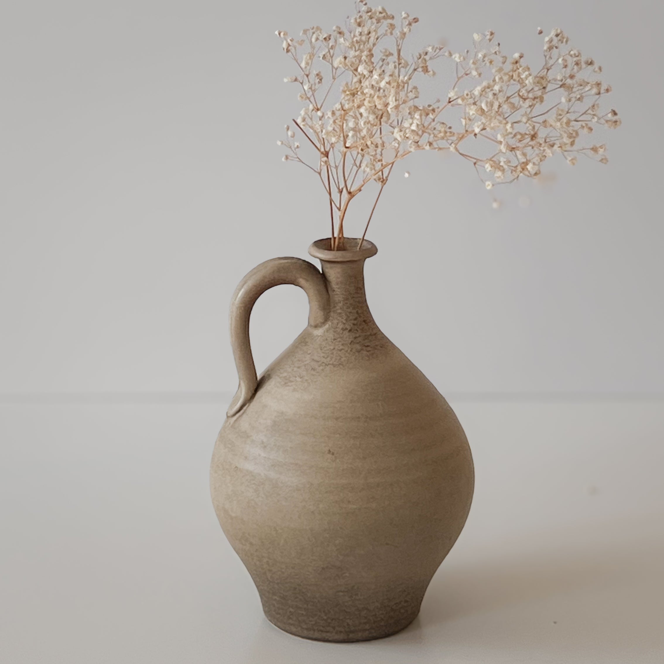 grès kruik naturel – handgemaakt en gesigneerd – keramiek vaas 22,5 cm - pre-loved Noii HOME