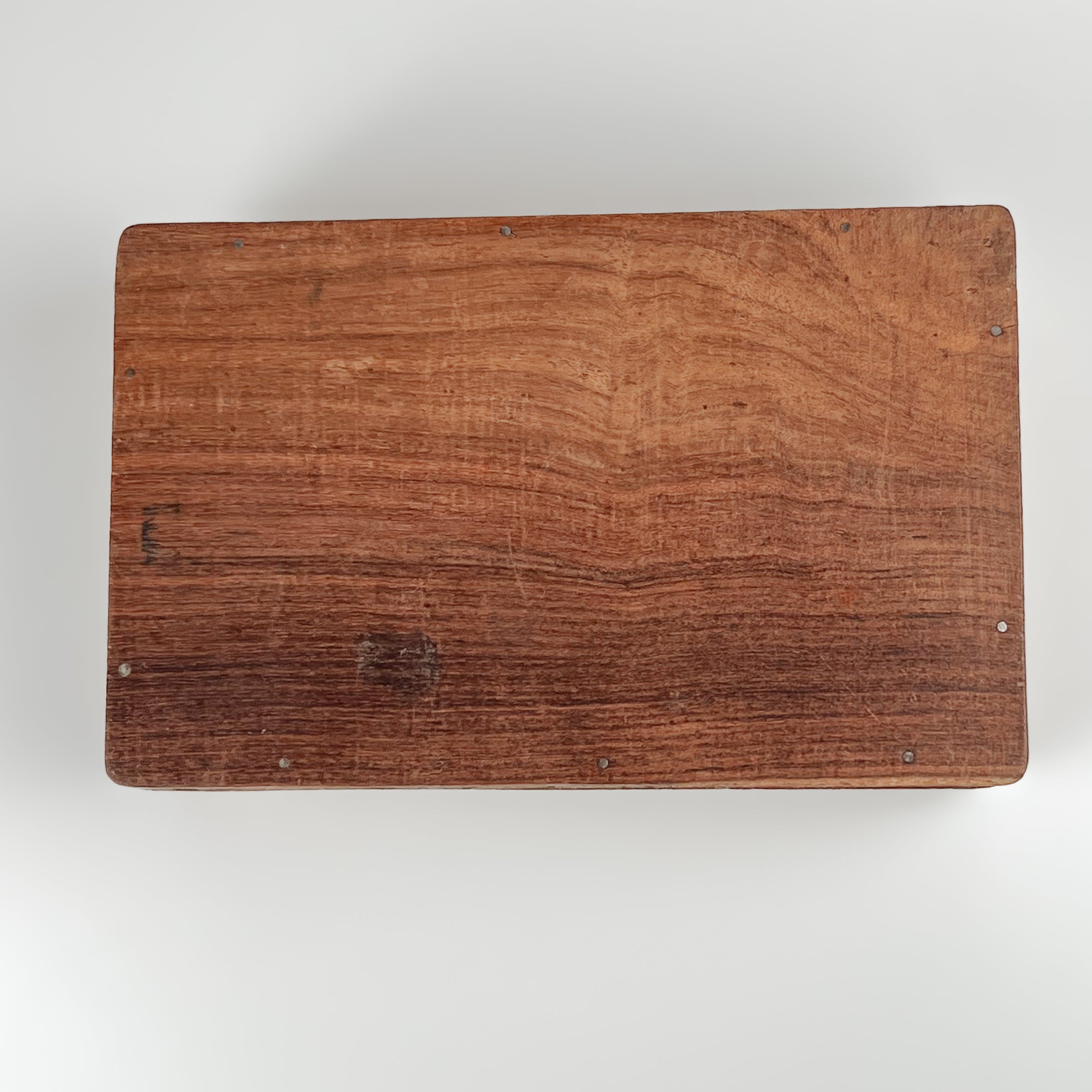 handgesneden houten bewaardoos – vintage - pre-loved Noii HOME