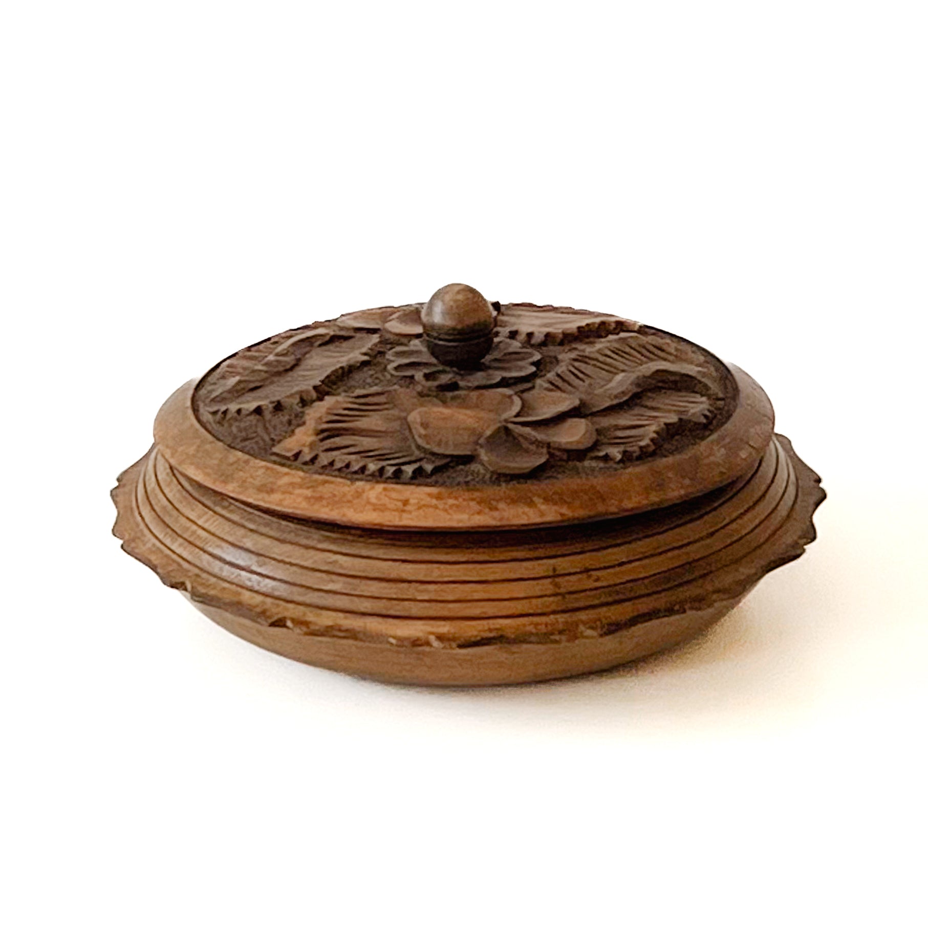 houten opbergdoosje met deksel – handgesneden – pre-loved Noii HOME