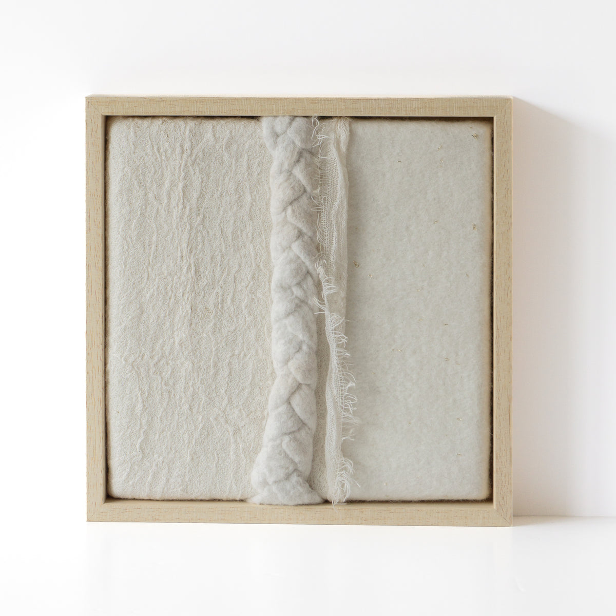 Imperfectus XXIII – vilten wandkunst | Vilt & Vlow | 23 × 23 cm Noii HOME