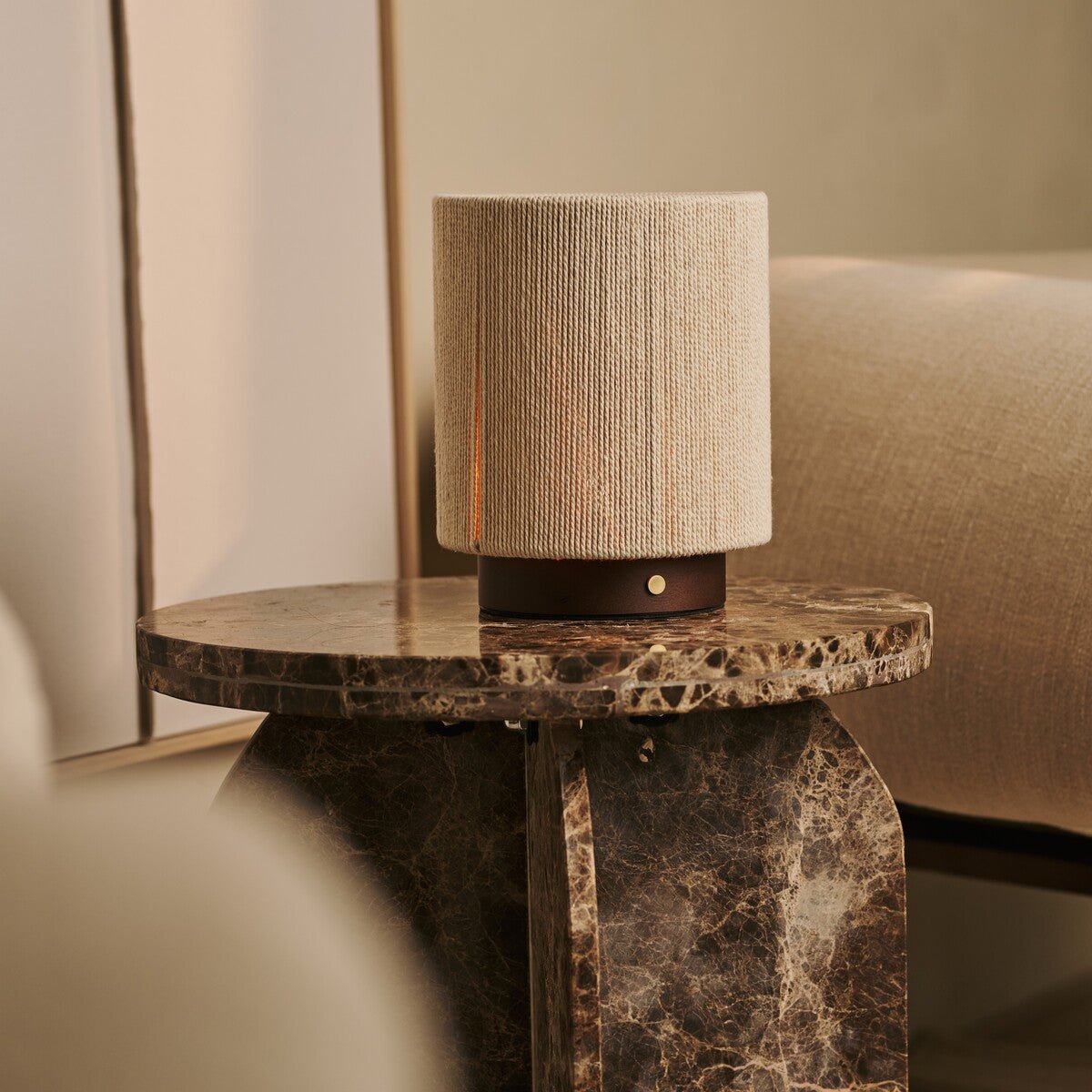Ivo Donkerbruine Houten Oplaadbare Lamp | Modern, veelzijdig en 3 lichtmodi Tavellio - Amsterdam