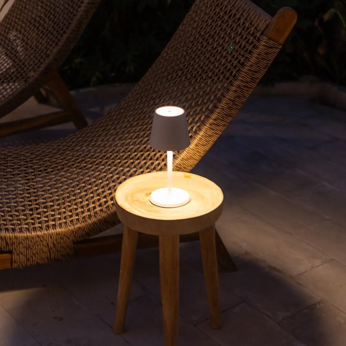 James White oplaadbare tafellamp – draadloos, dimbaar en elegant Tavellio - Amsterdam