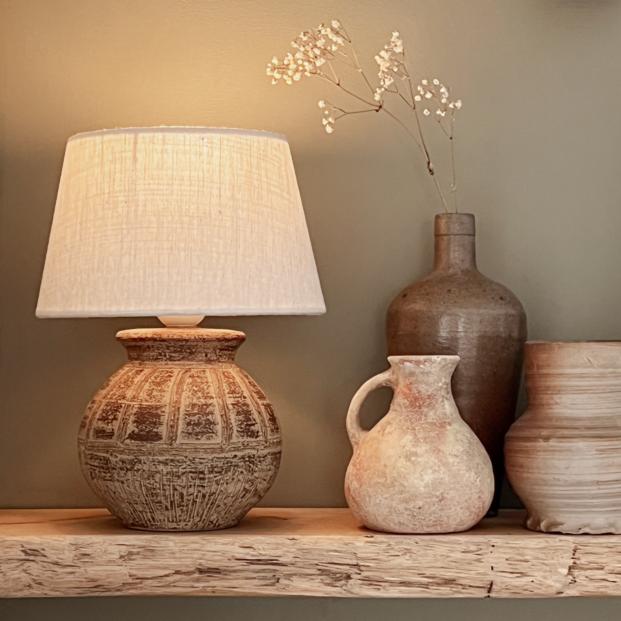 keramische tafellamp met linnen kap - pre-loved Noii HOME