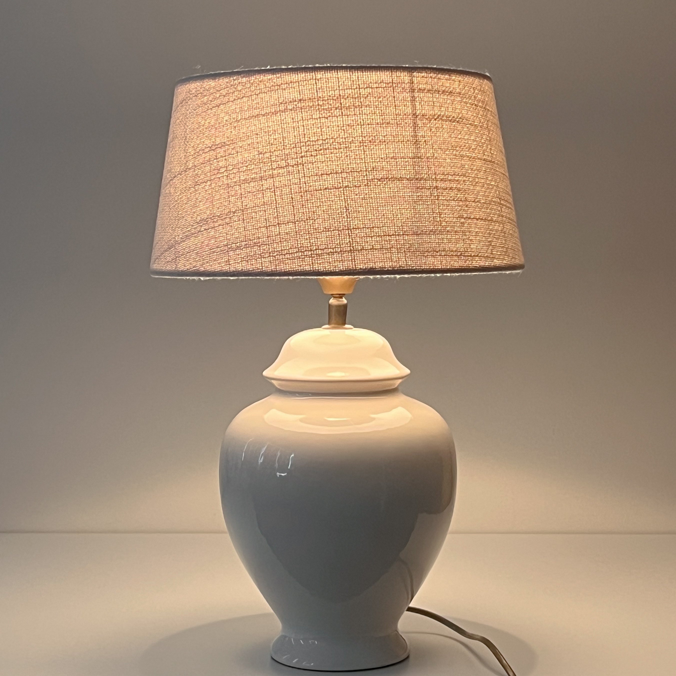 keramische tafellamp met off white kap – pre-loved Noii HOME