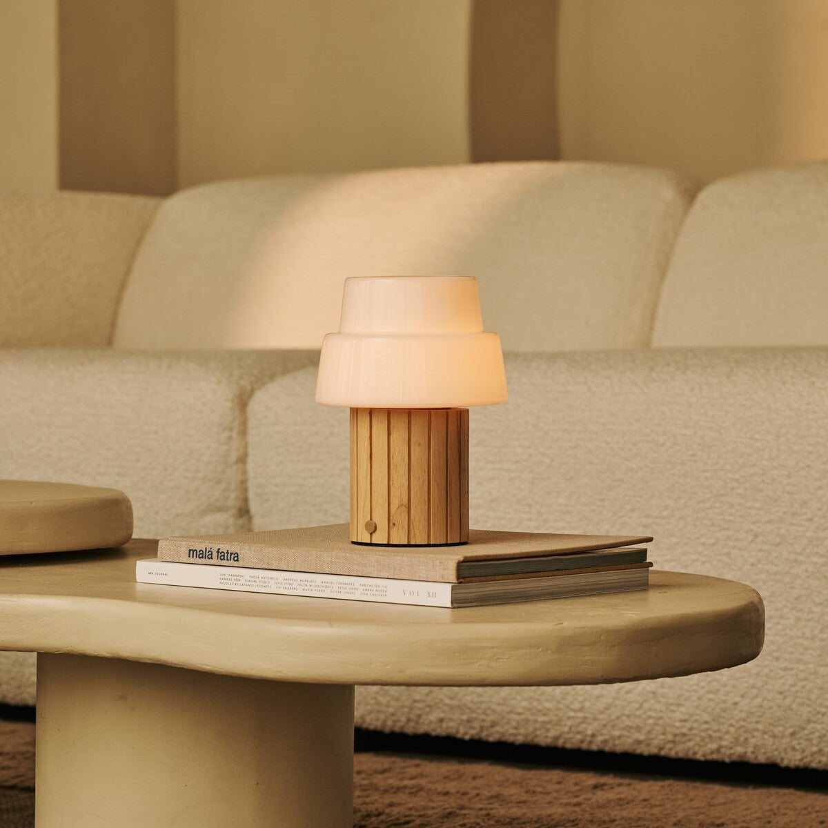 lio lichtbruine oplaadbare tafellamp, tavellio amsterdam Tavellio - Amsterdam