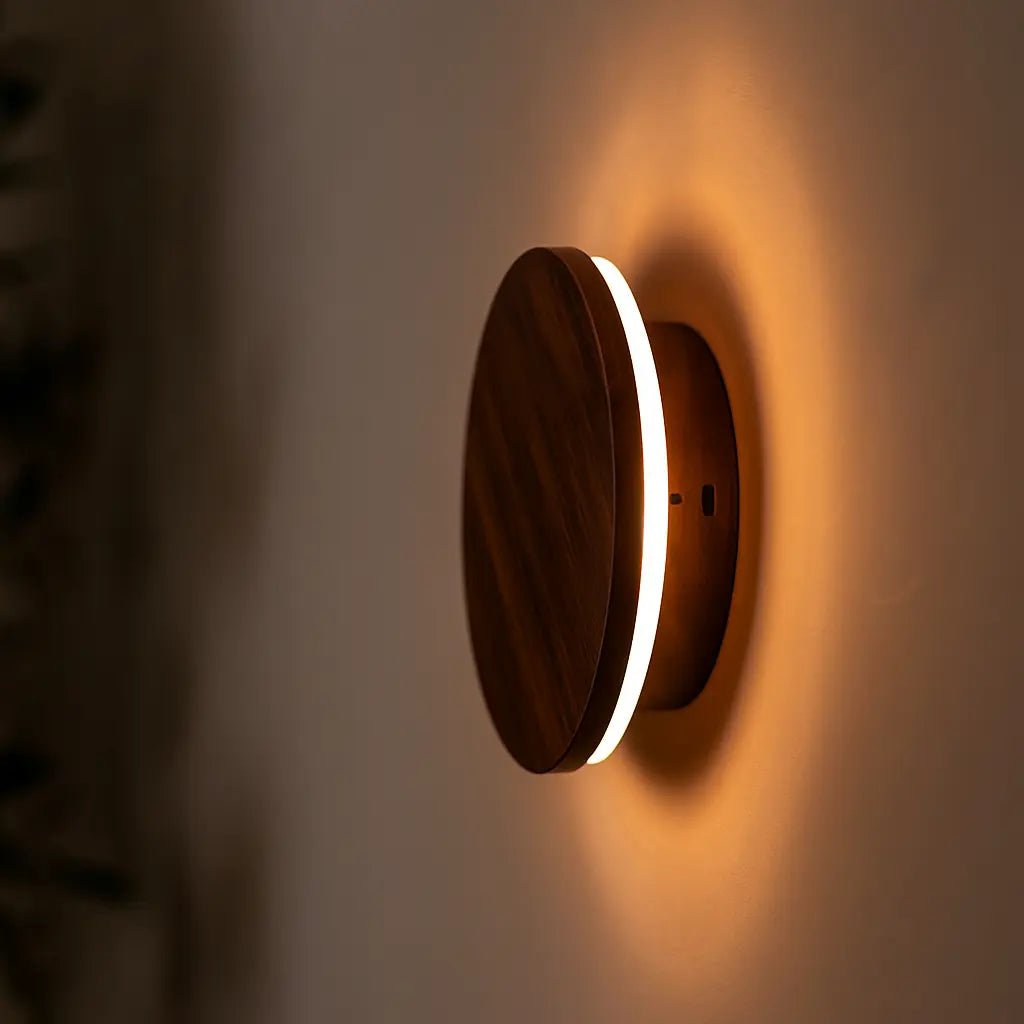 Lou Walnoot Snoerloze Wandlamp | Oplaadbaar en dimbaar met aanraakbediening Tavellio - Amsterdam