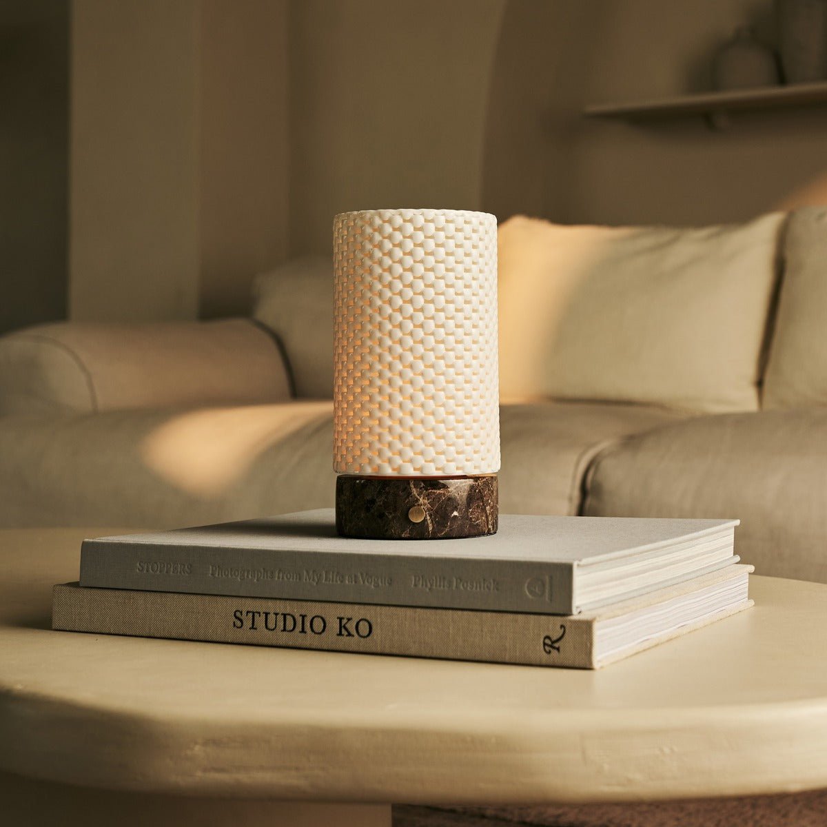 Luna marmeren oplaadbare tafellamp in 3D-geprinte porselein-draadloos, dimbaar en tot 100 uur licht Tavellio - Amsterdam