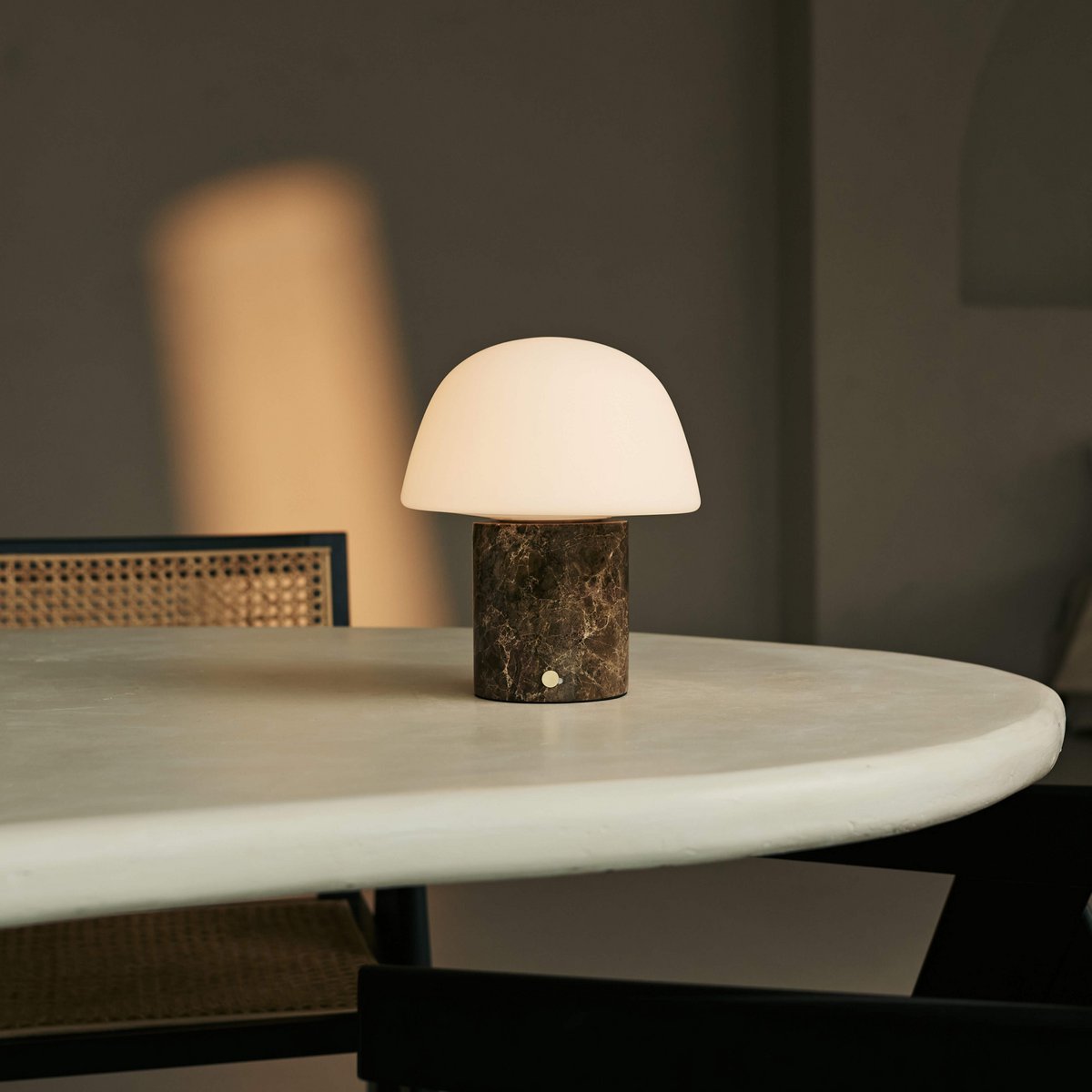 Maes Brown / Emperador Dark - Elegante marmeren oplaadbare tafellamp, tot 100 uur verlichting, stijlvol en functioneel Tavellio - Amsterdam