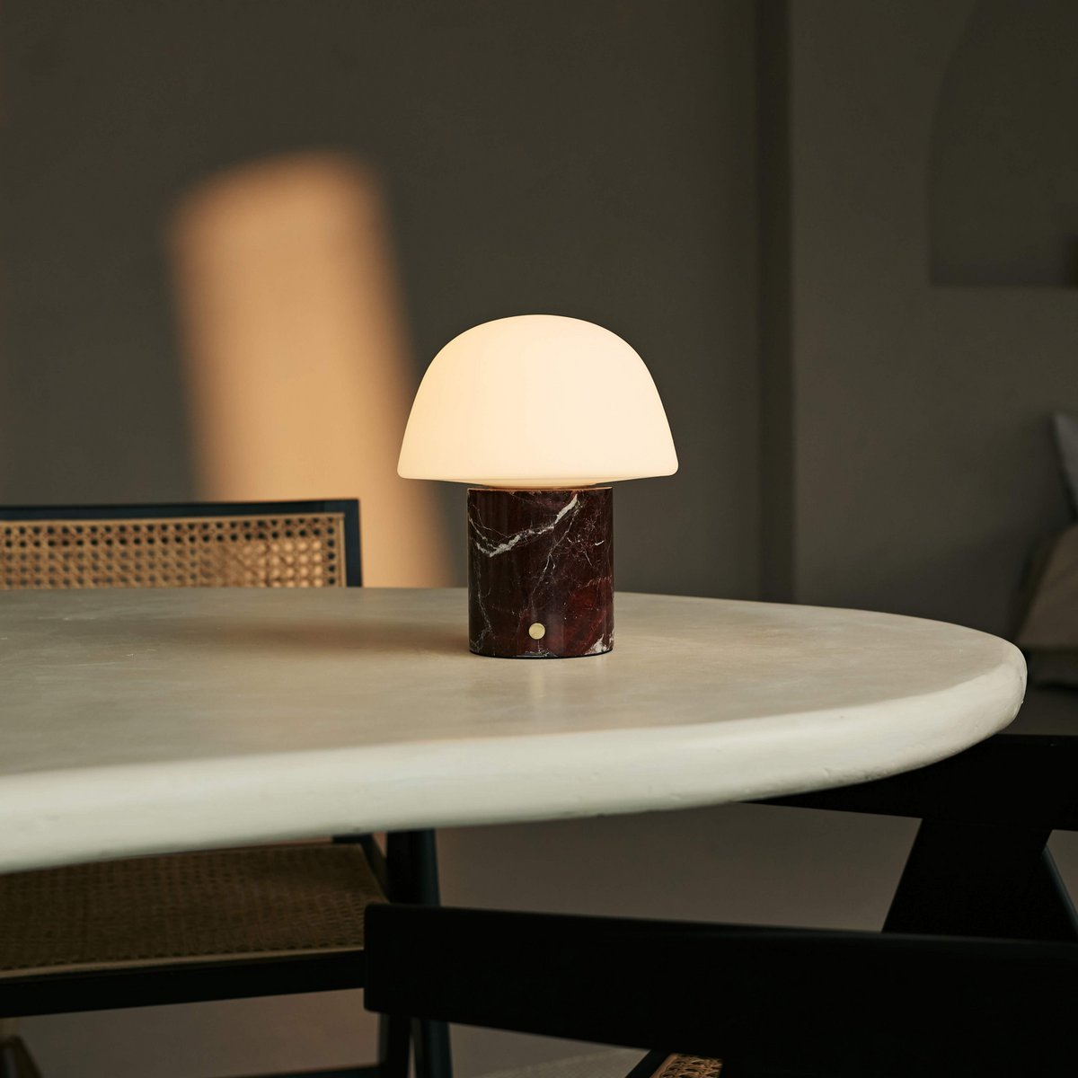 Maes Red / Rosso Levanto - Elegante marmeren oplaadbare tafellamp, tot 100 uur verlichting, stijlvol en functioneel Tavellio - Amsterdam