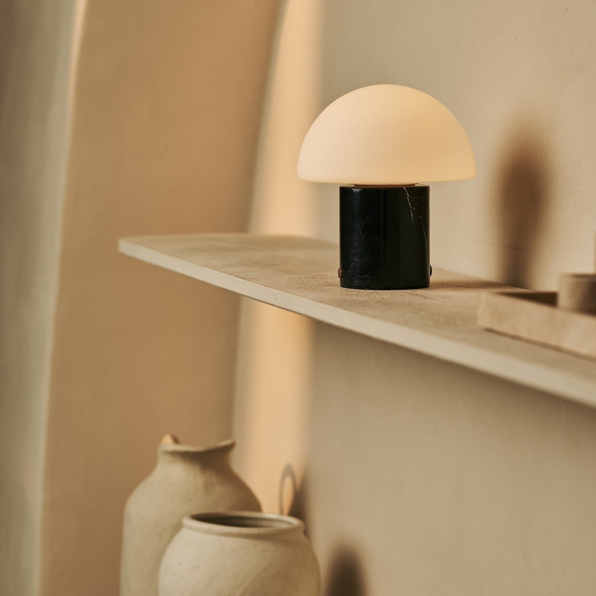 Maris Black / Nero Marquina - Klassiek oplaadbare marmeren tafellamp met 3 lichte kleuren en dimfunctie Tavellio - Amsterdam