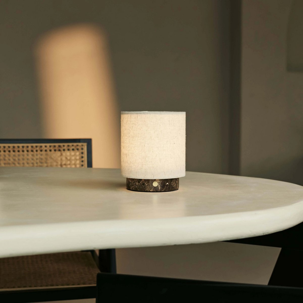 Mauve Beige & Brown / Emperador Dark - Marble oplaadbare taflamp - 3 lichte modi, draadloos en met linnen verwisselbare lampenkap Tavellio - Amsterdam