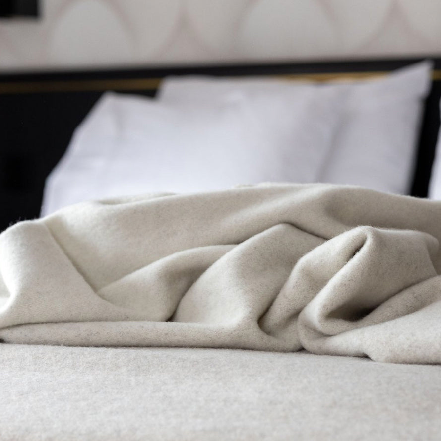 merino - kasjmier beddeken – plaid - ivory dune – 140 x 200 cm of 200 x 220 cm - most blankets MoST Blankets