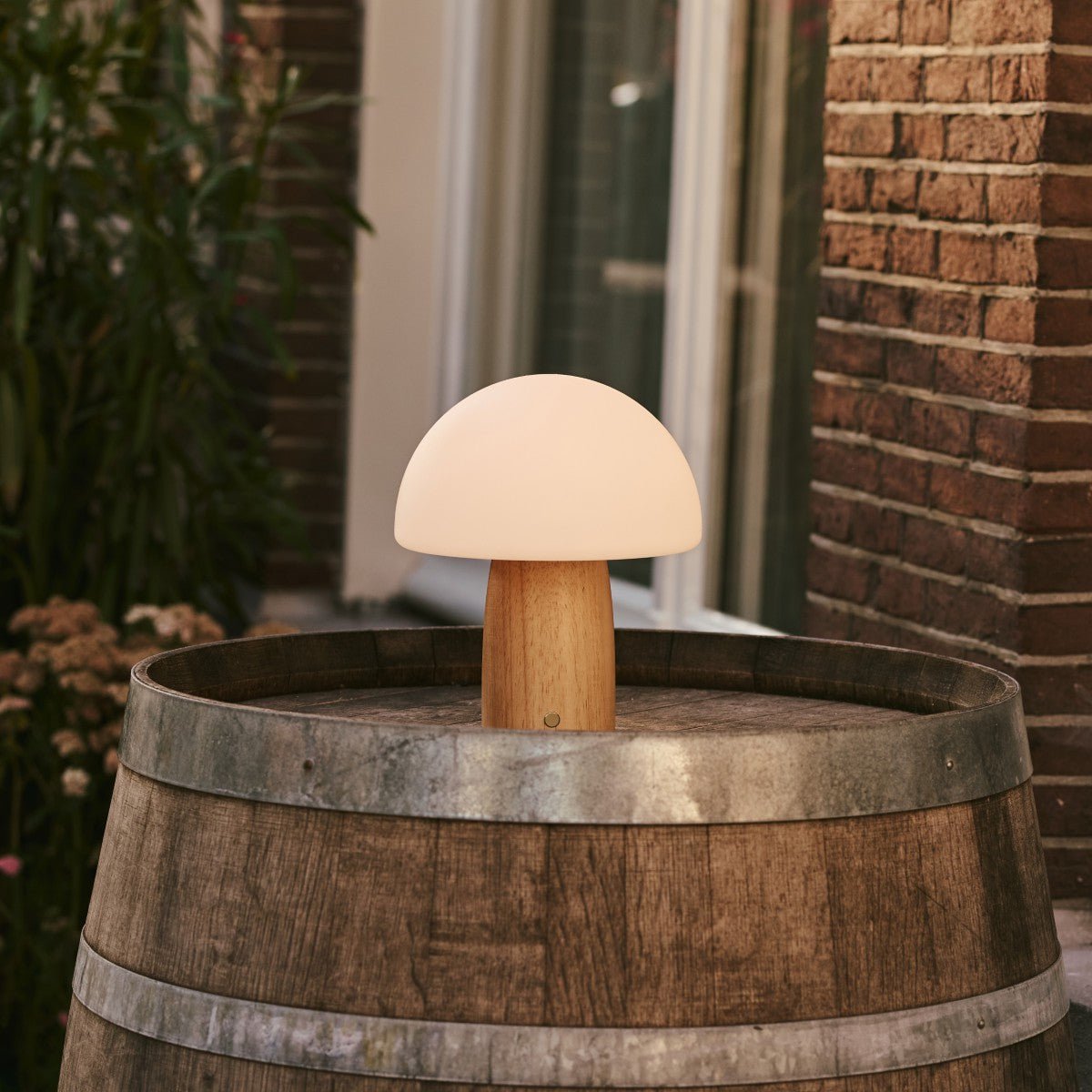 Mia lichtbruin stijlvolle houten tafellamp met dimmer - hout, functioneel en subtiel Tavellio - Amsterdam