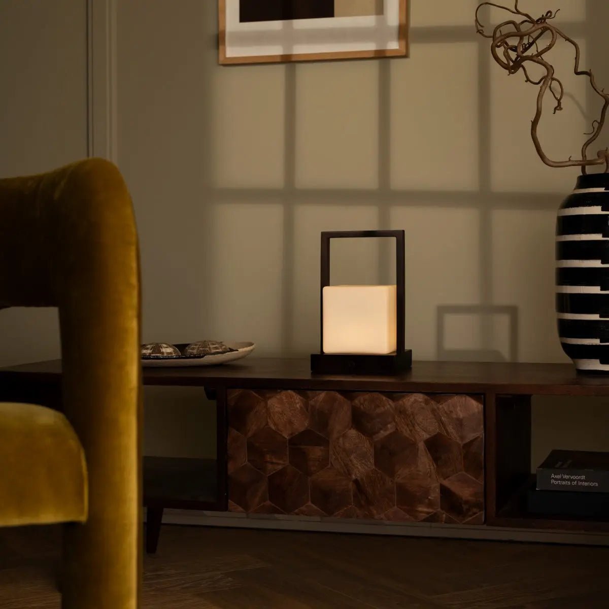 Noah Donkerbruin Oplaadbare Tafellamp | Oplaadbaar, dimbaar en draadloos Tavellio - Amsterdam