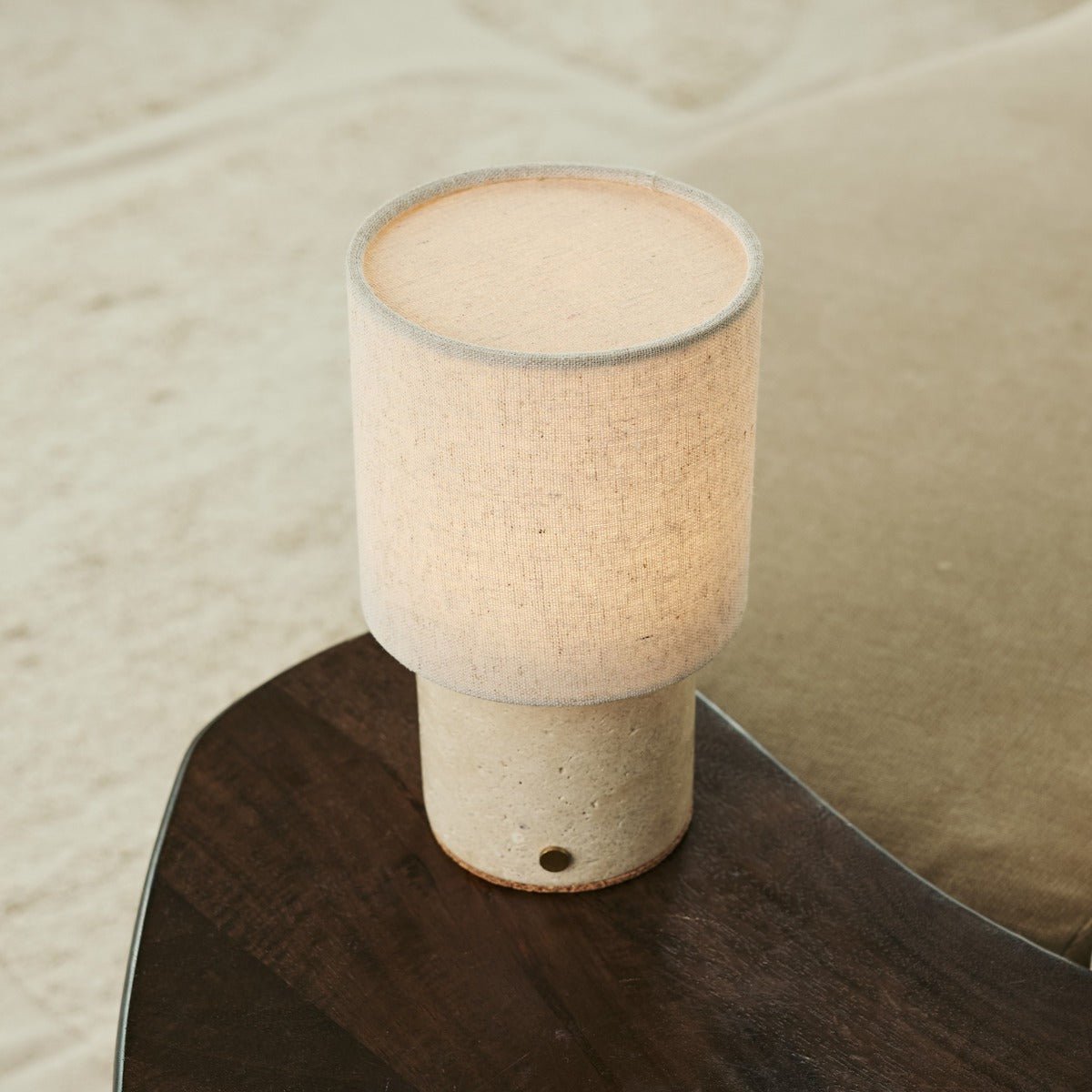 Onoda Beige / Travertino Classico - Travertine oplaadbare tafellamp - met linnen verwisselbare lampenkap en oplaadbaar ontwerp Tavellio - Amsterdam