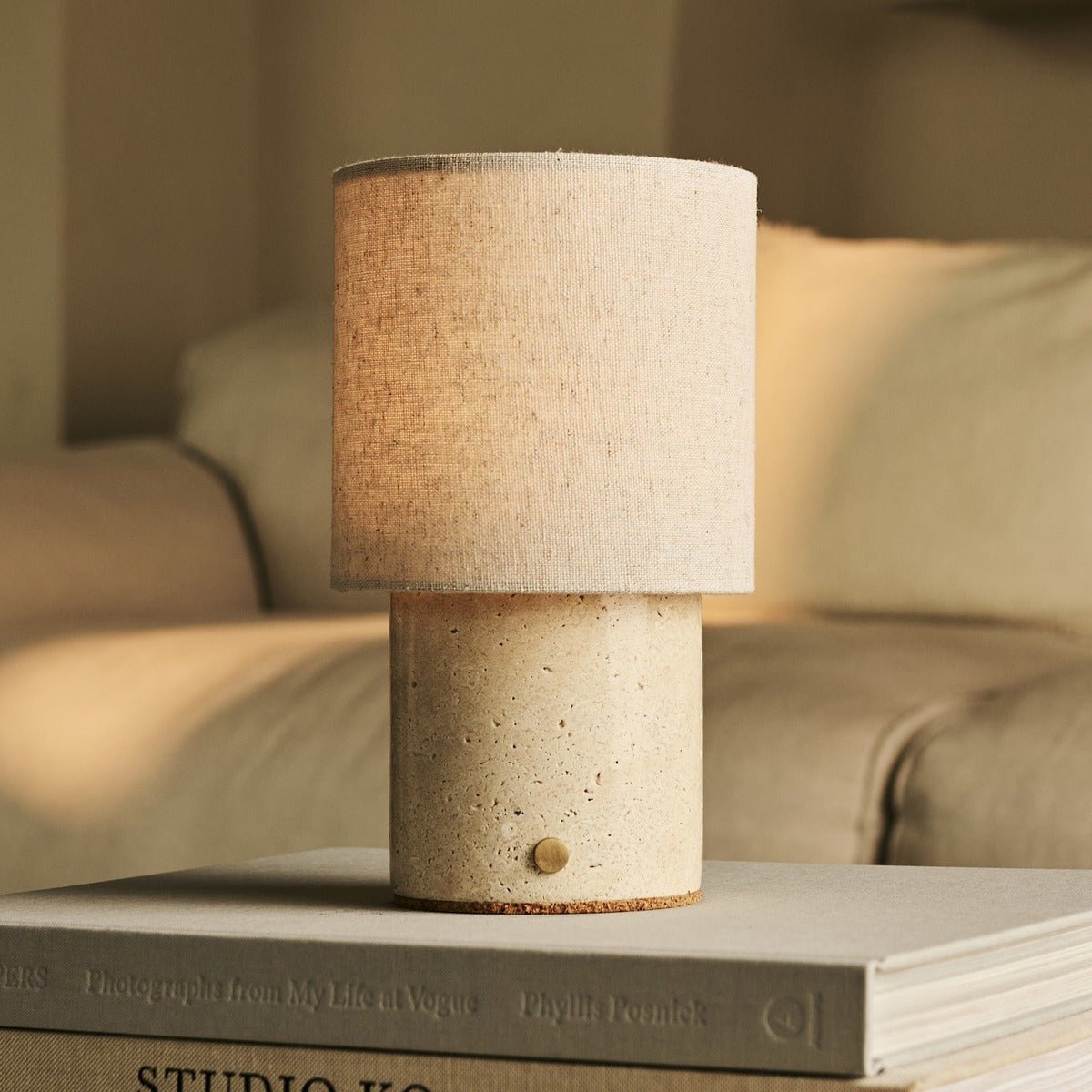 Onoda Beige / Travertino Classico - Travertine oplaadbare tafellamp - met linnen verwisselbare lampenkap en oplaadbaar ontwerp Tavellio - Amsterdam