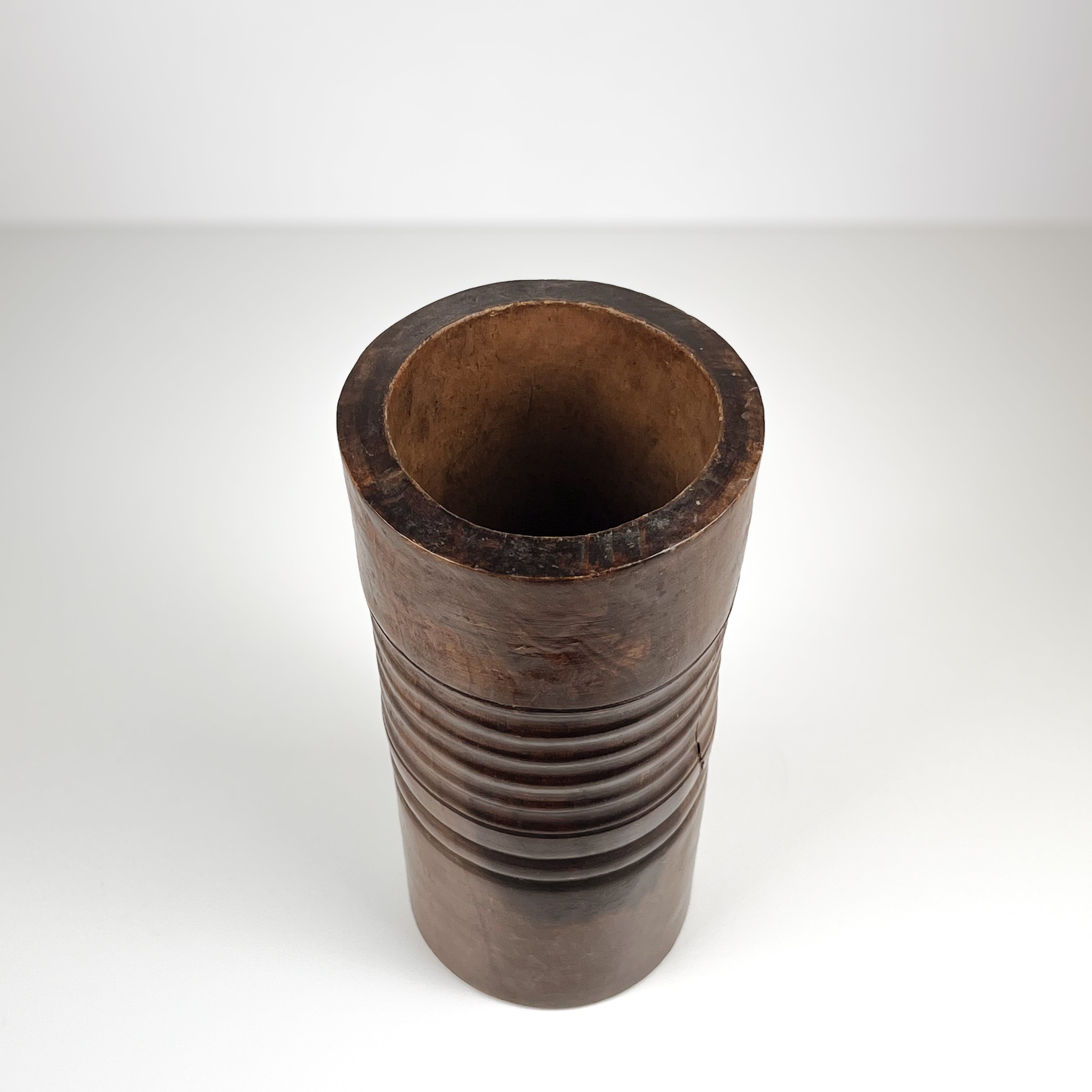 oude houten mortier vaas – massief hout – rustiek - pre-loved Noii HOME