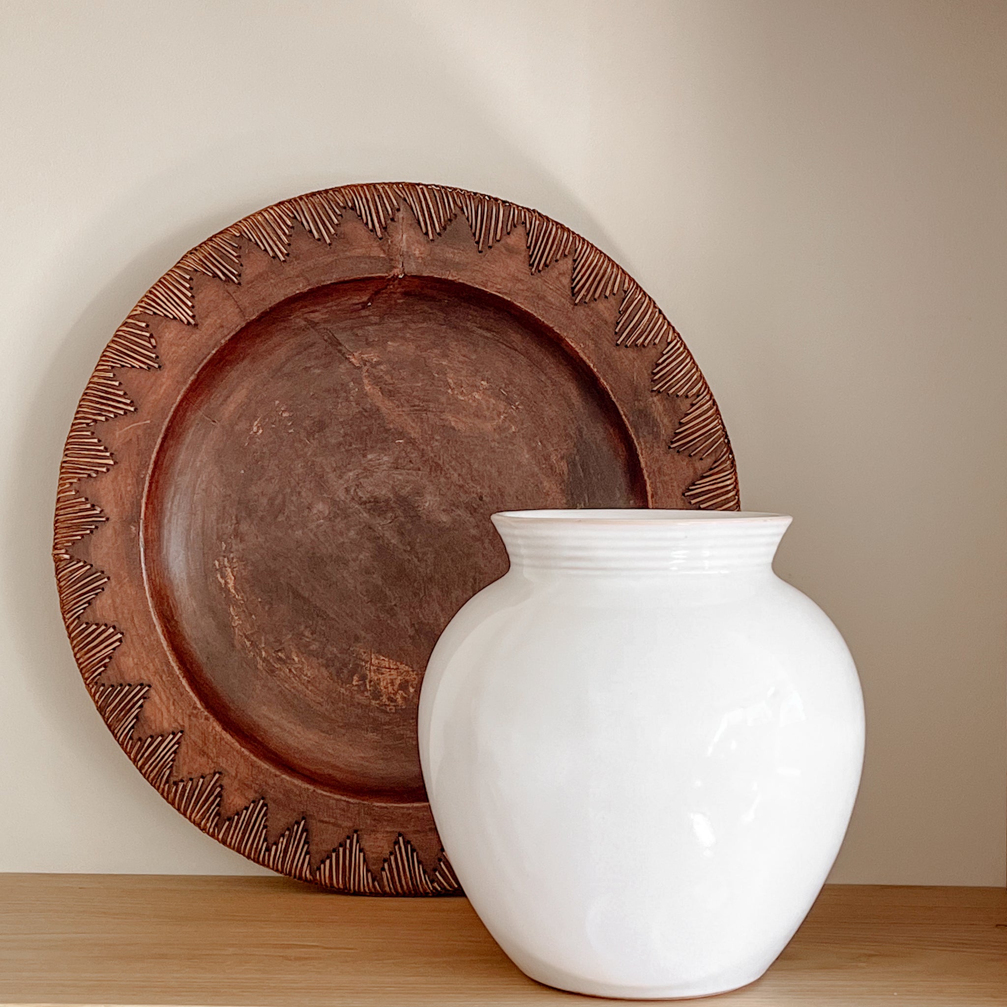 pre-loved bolvaas - wit geglazuurd - terracotta accenten Noii Home