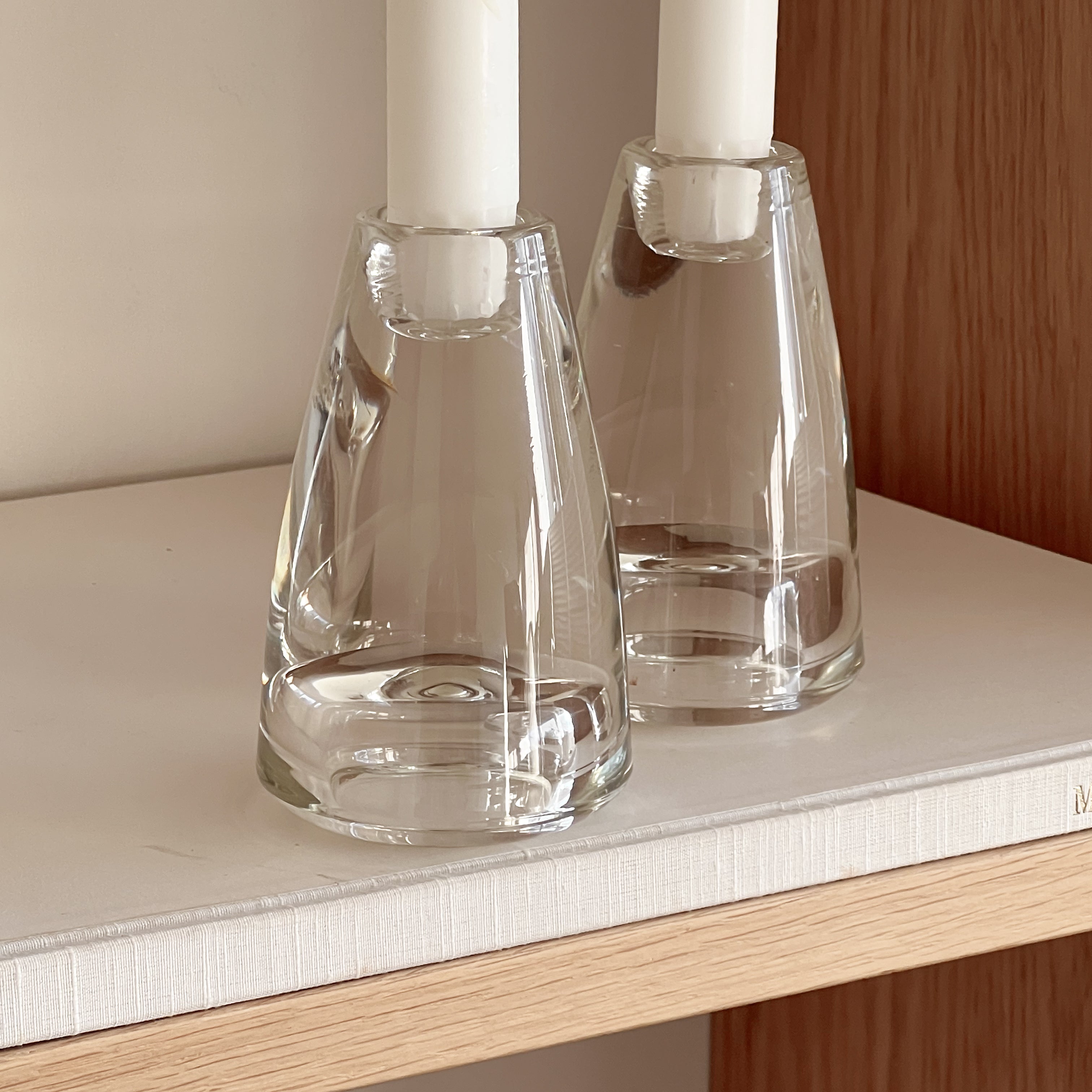 pre-loved glazen kandelaars – set van 2 – massief glas Noii HOME