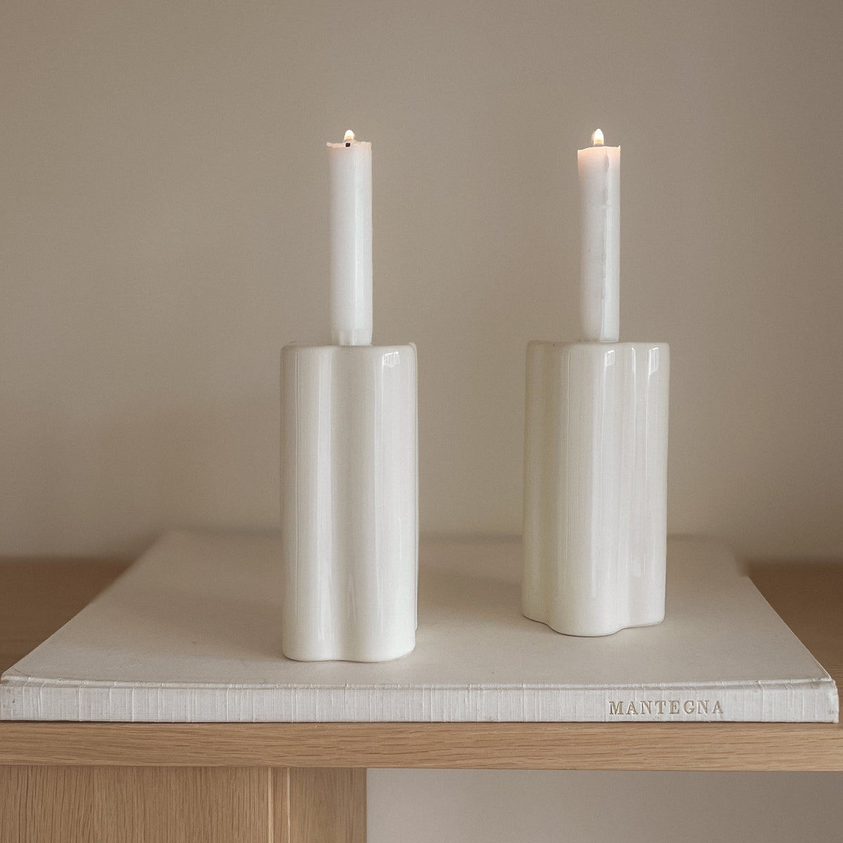 pre-loved keramische kandelaars – set van 2 – crème glazuur Noii HOME