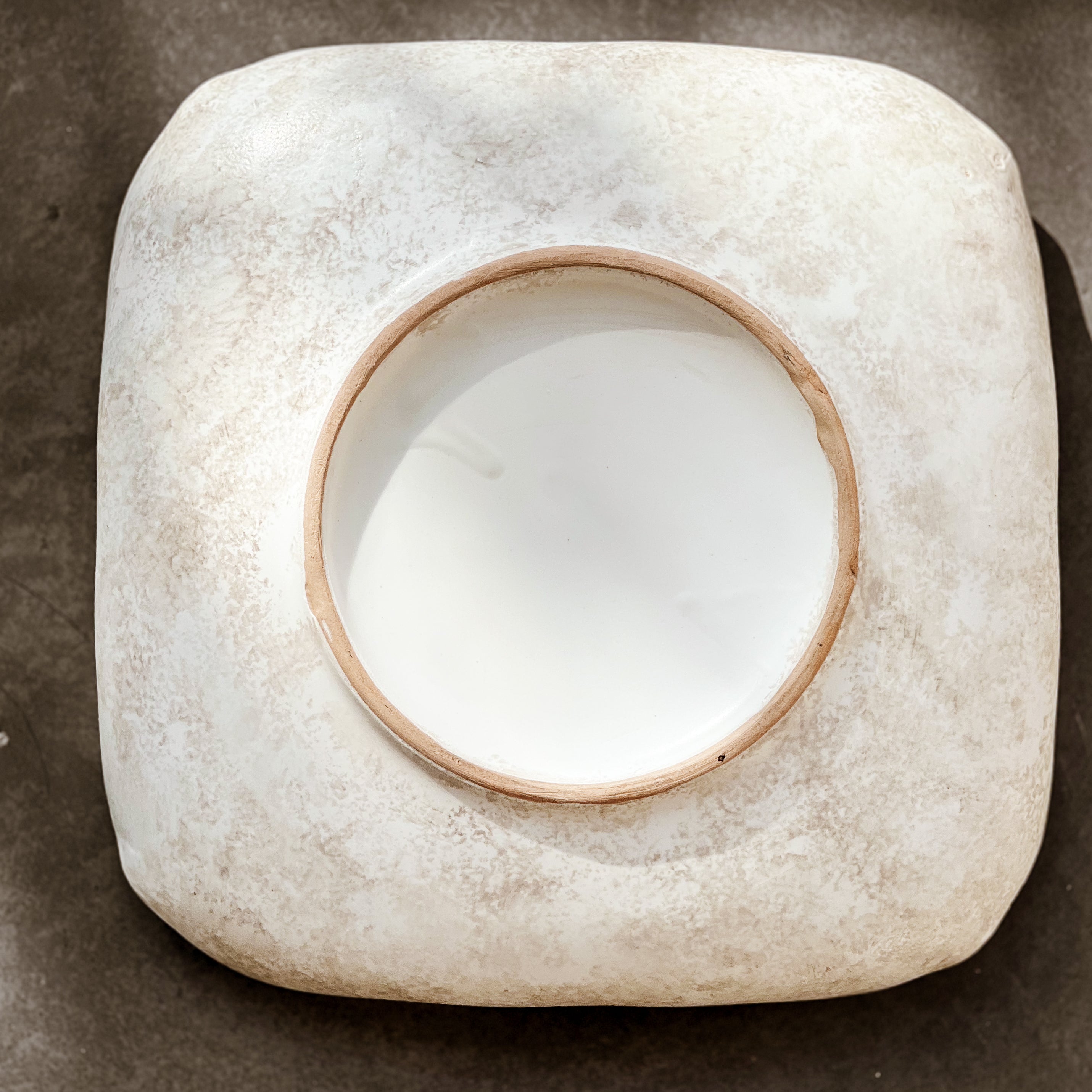pre-loved schaal bewerkt - creme  -wit Noii HOME