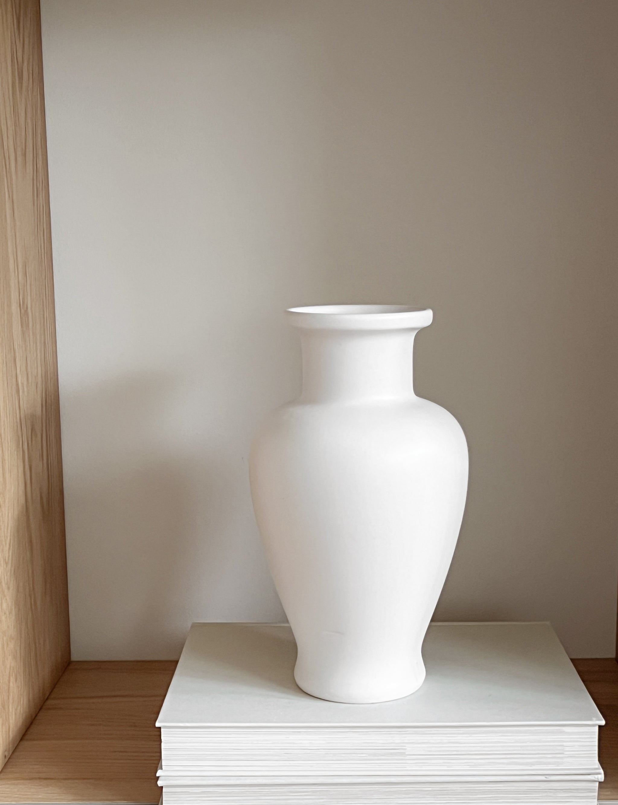 pre-loved - sierlijke vaas - keramiek - wit Noii HOME