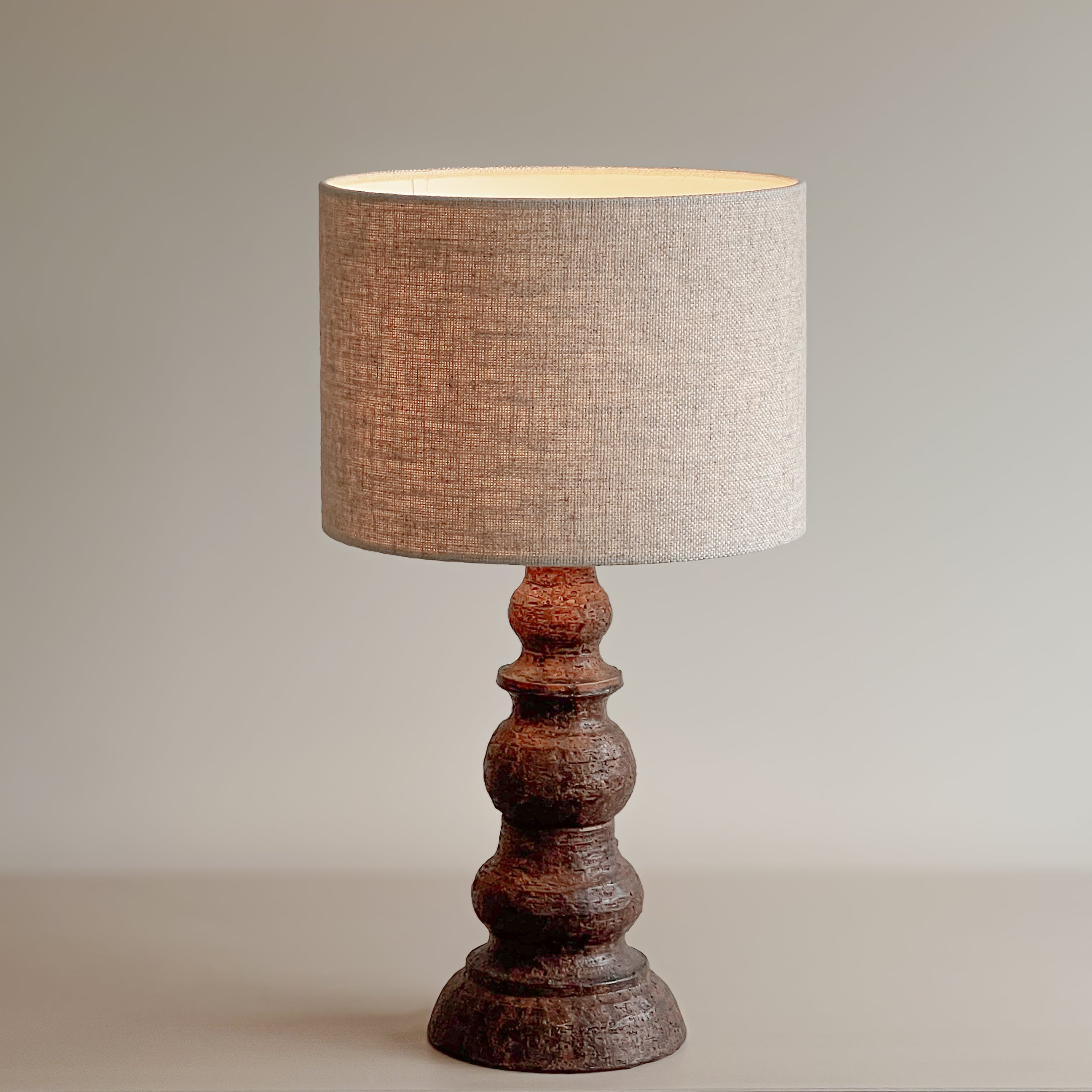 pre-loved tafellamp voet robuust Noii HOME