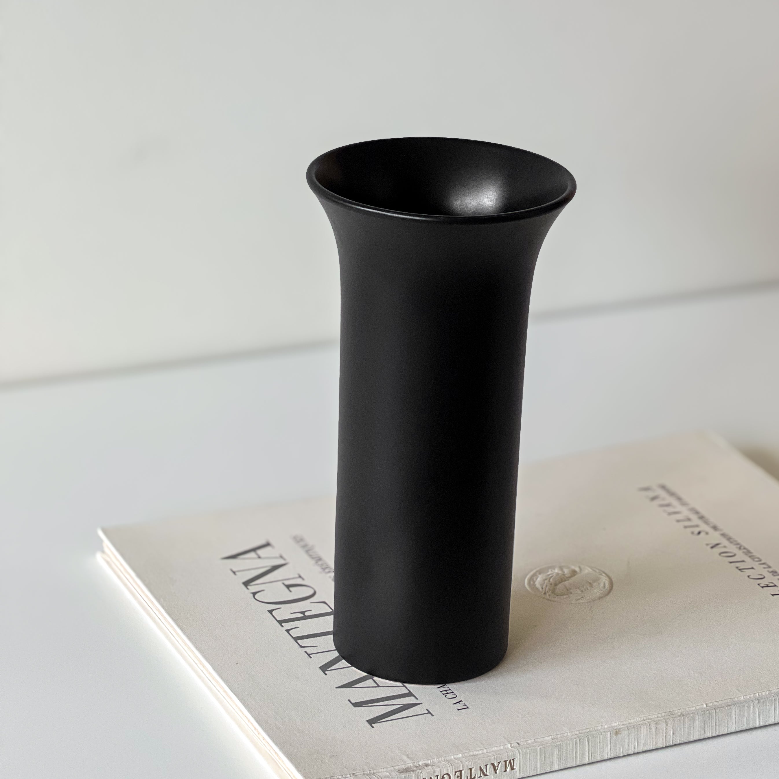pre-loved vaas zwart - rank Noii HOME