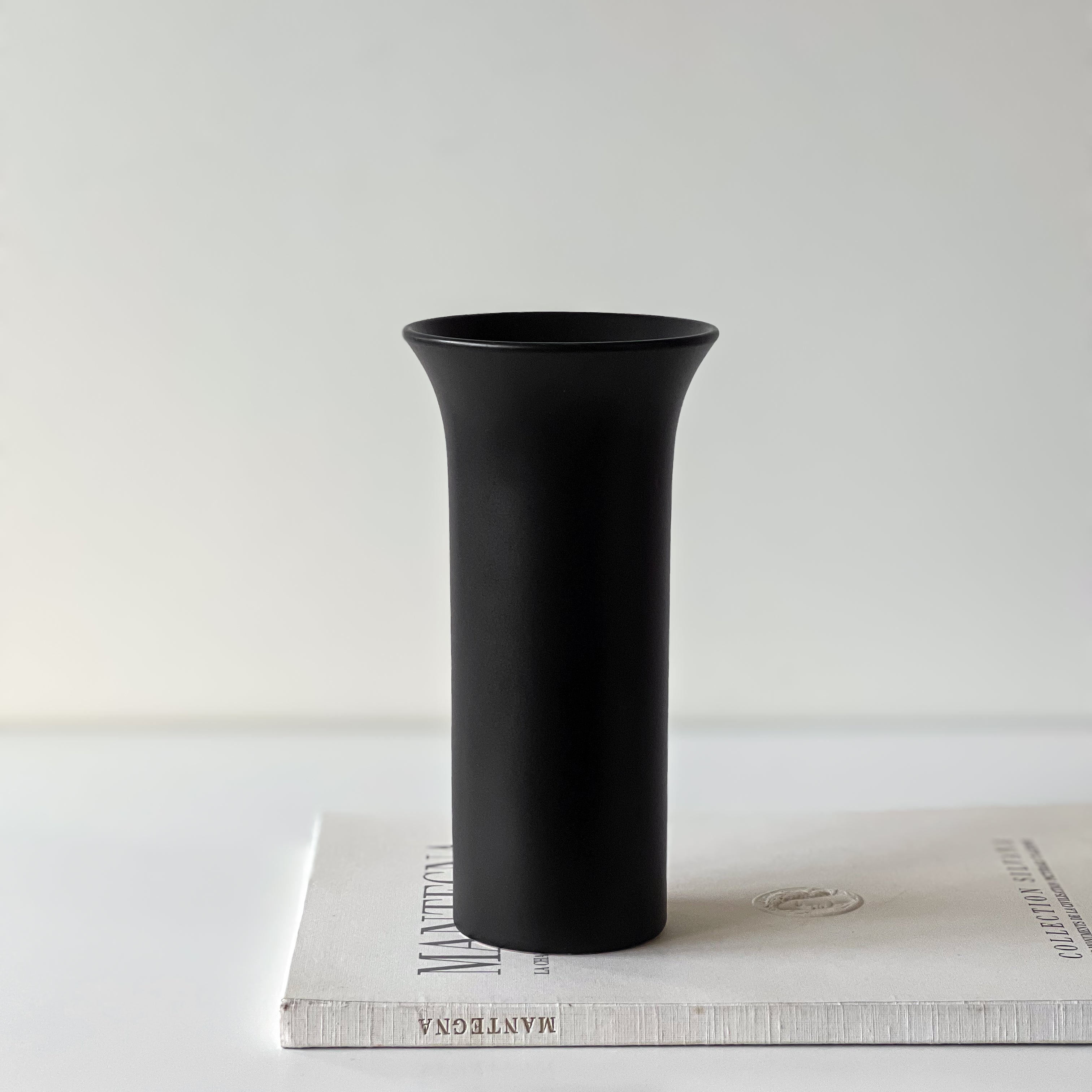 pre-loved vaas zwart - rank Noii HOME
