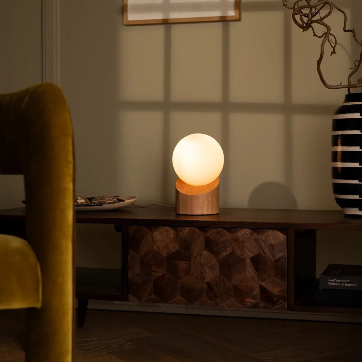 quin lichtbruine houten tafellamp, tavellio amsterdam Tavellio - Amsterdam