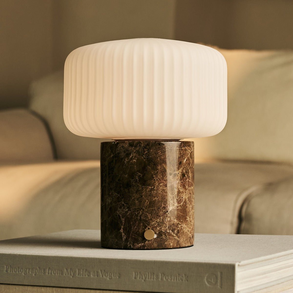 Renoir Brown / Emperador Dark - Marmeren oplaadbare tafellamp - Draadloos, USB -oplaadbaar en tot 100 uur verlichting Tavellio - Amsterdam