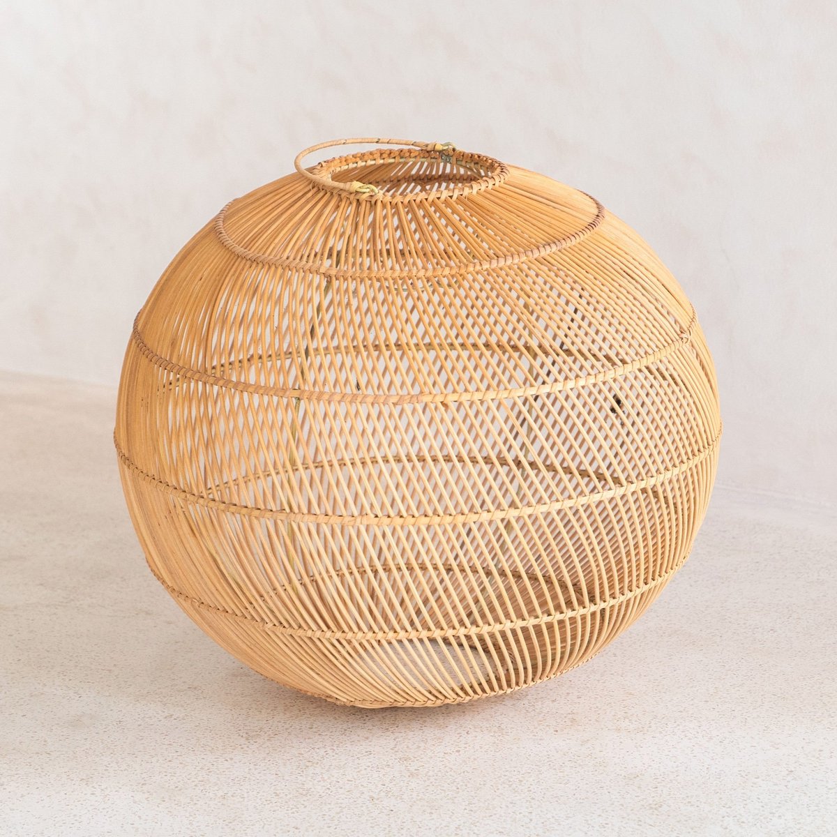 Round Rattan Lampshade - Boho hanglamp Modern - Handgemaakte plafondlamp - Sferische natuurlijke hanglamp (Ø 40/50 cm) Kencana Soeji
